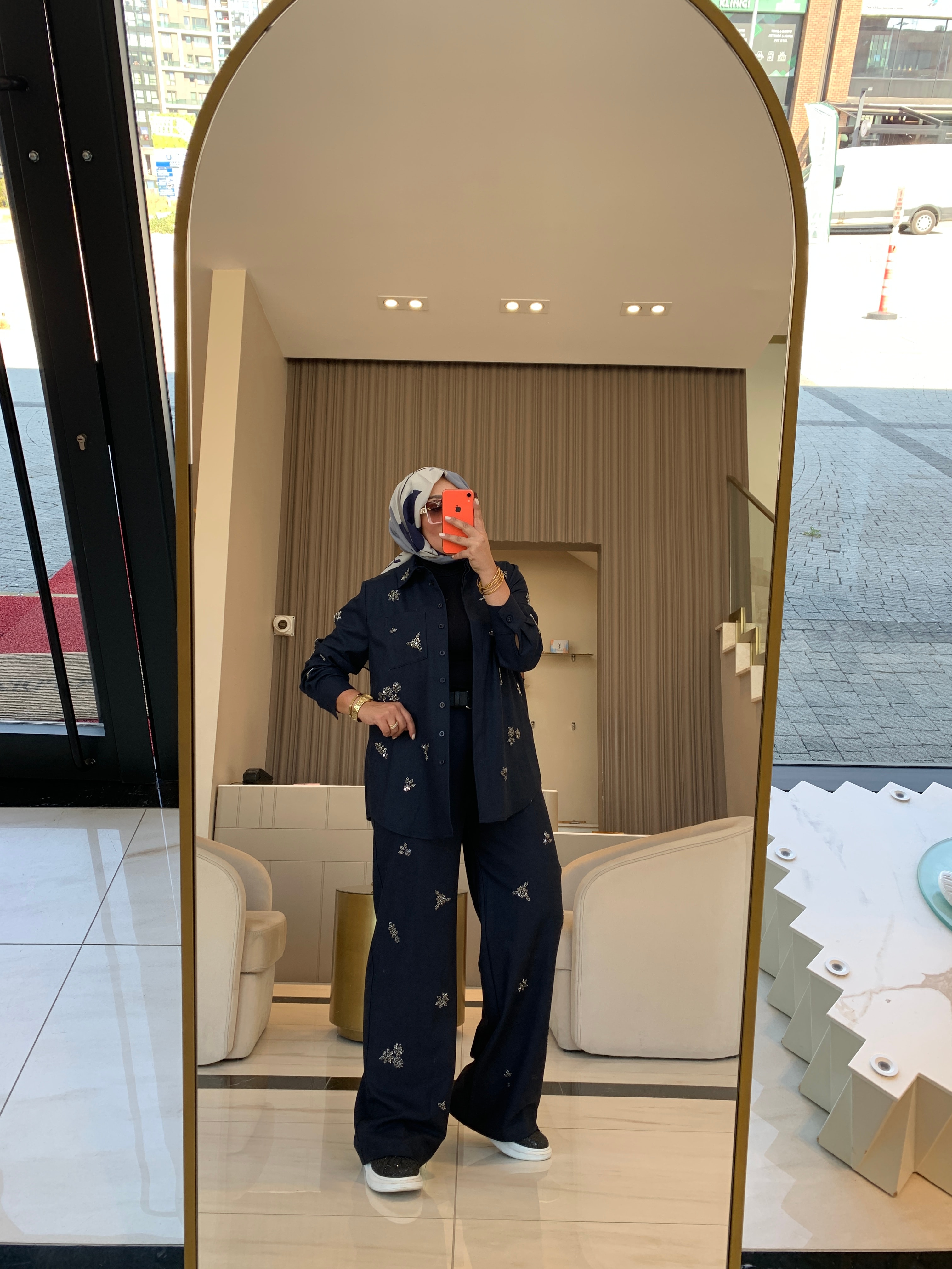 LACİVERT TAŞLI GÖMLEK