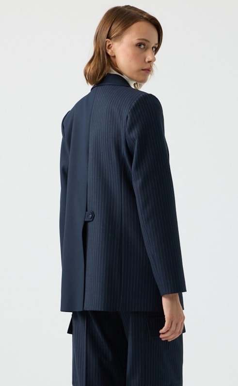 ARKASI DÜĞMELİ ÇİZGİLİ BLAZER CEKET