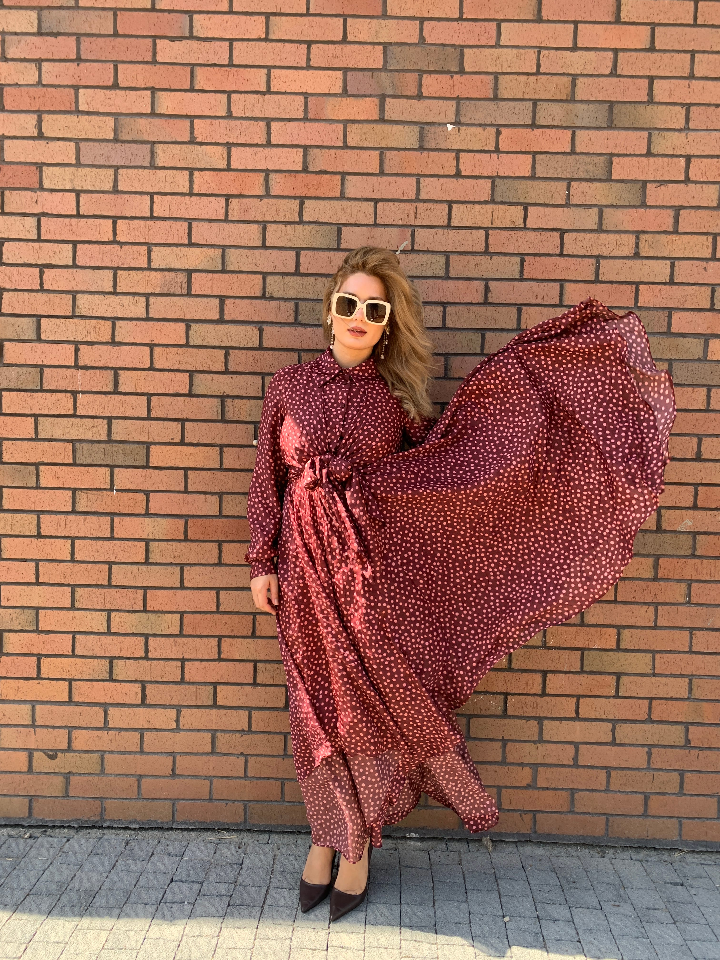 PUANTİYELİ ELBİSE