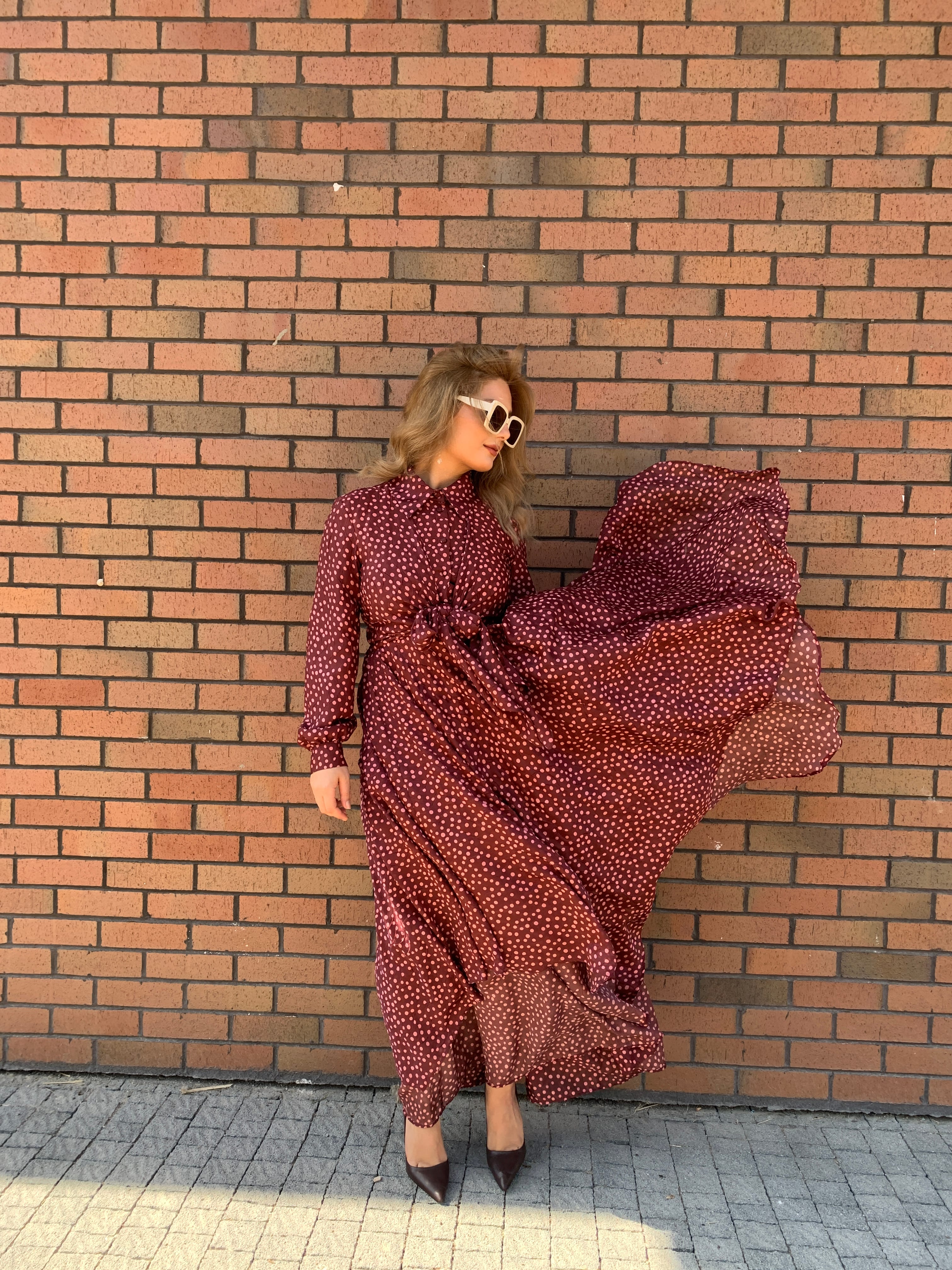 PUANTİYELİ ELBİSE