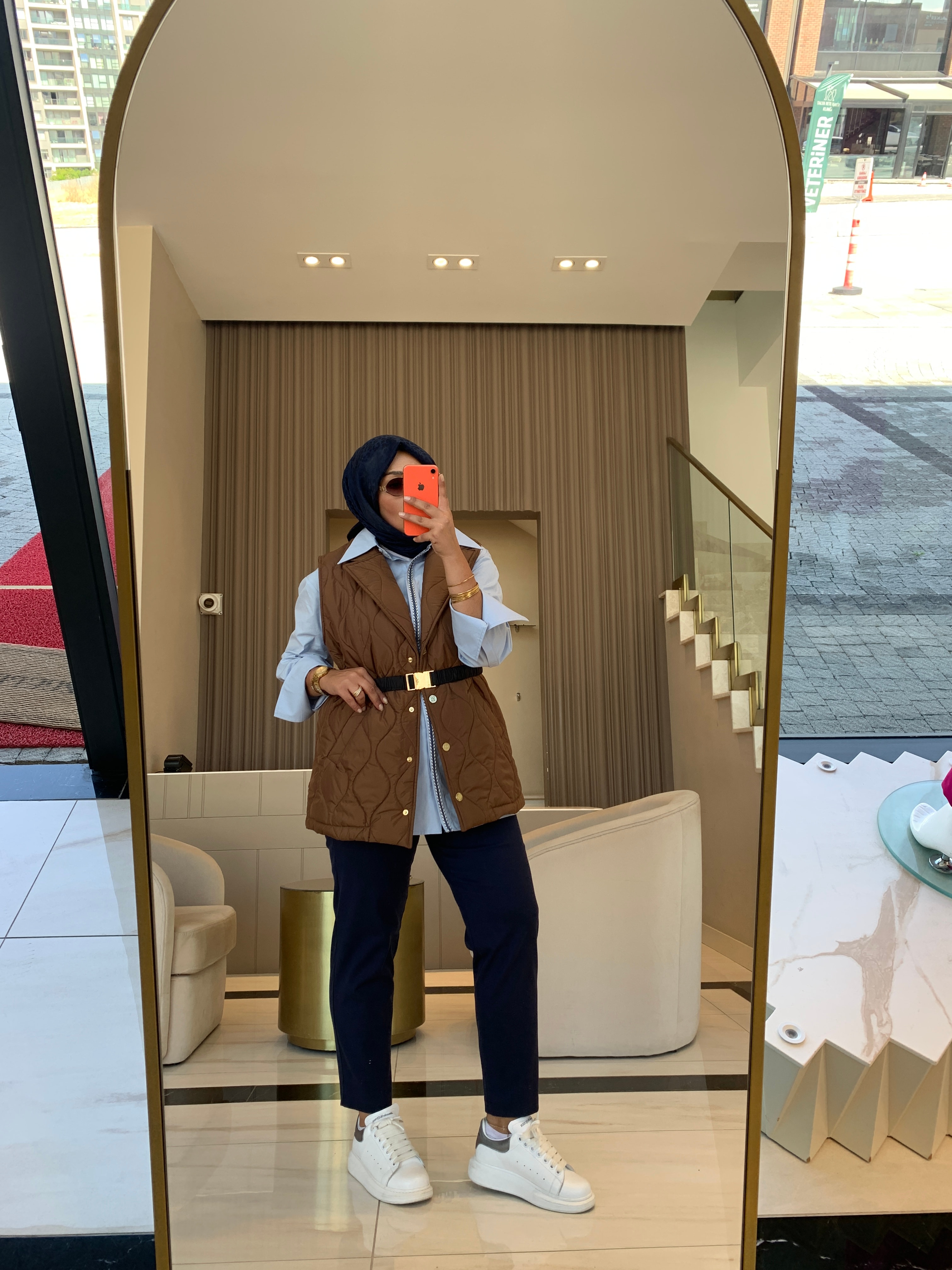 KEMERLİ KAHVERENGİ KAPİNTONE YELEK