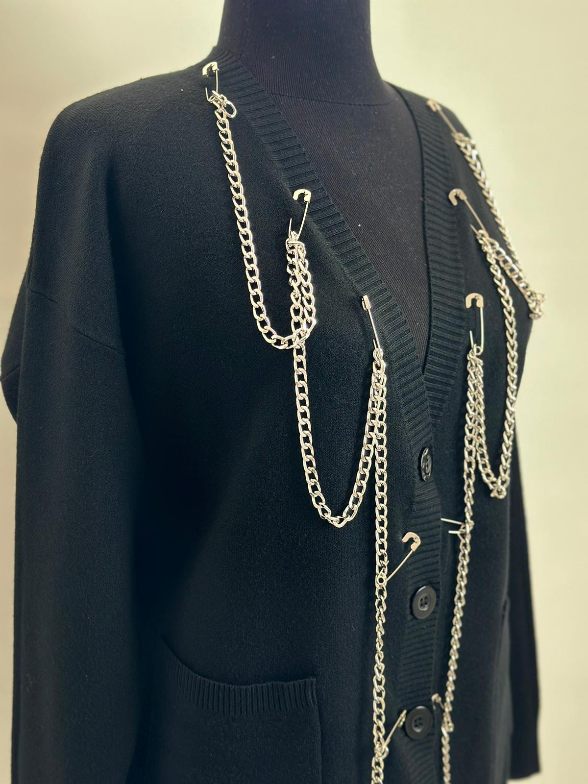 ZİNCİR DETAYLI ANGORA HIRKA