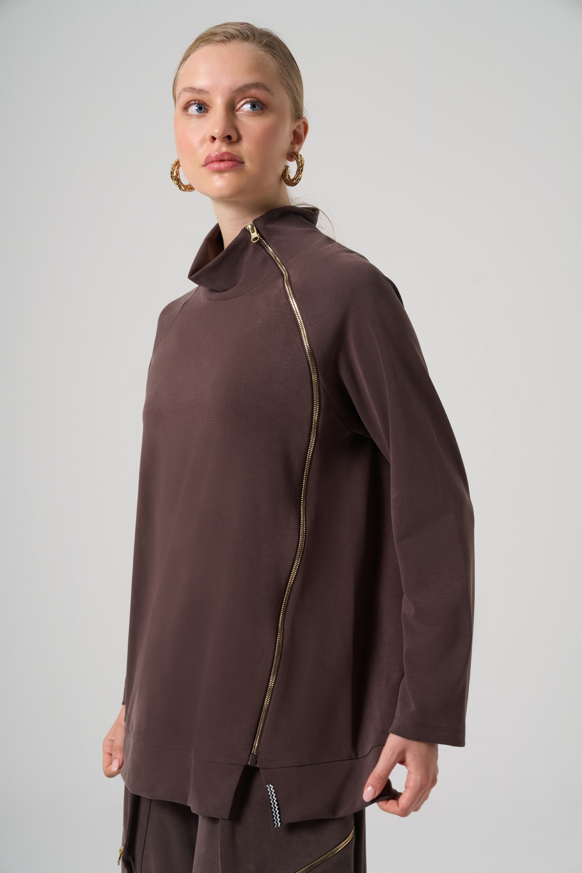 YANDAN FERMUAR DETAY TUNİK