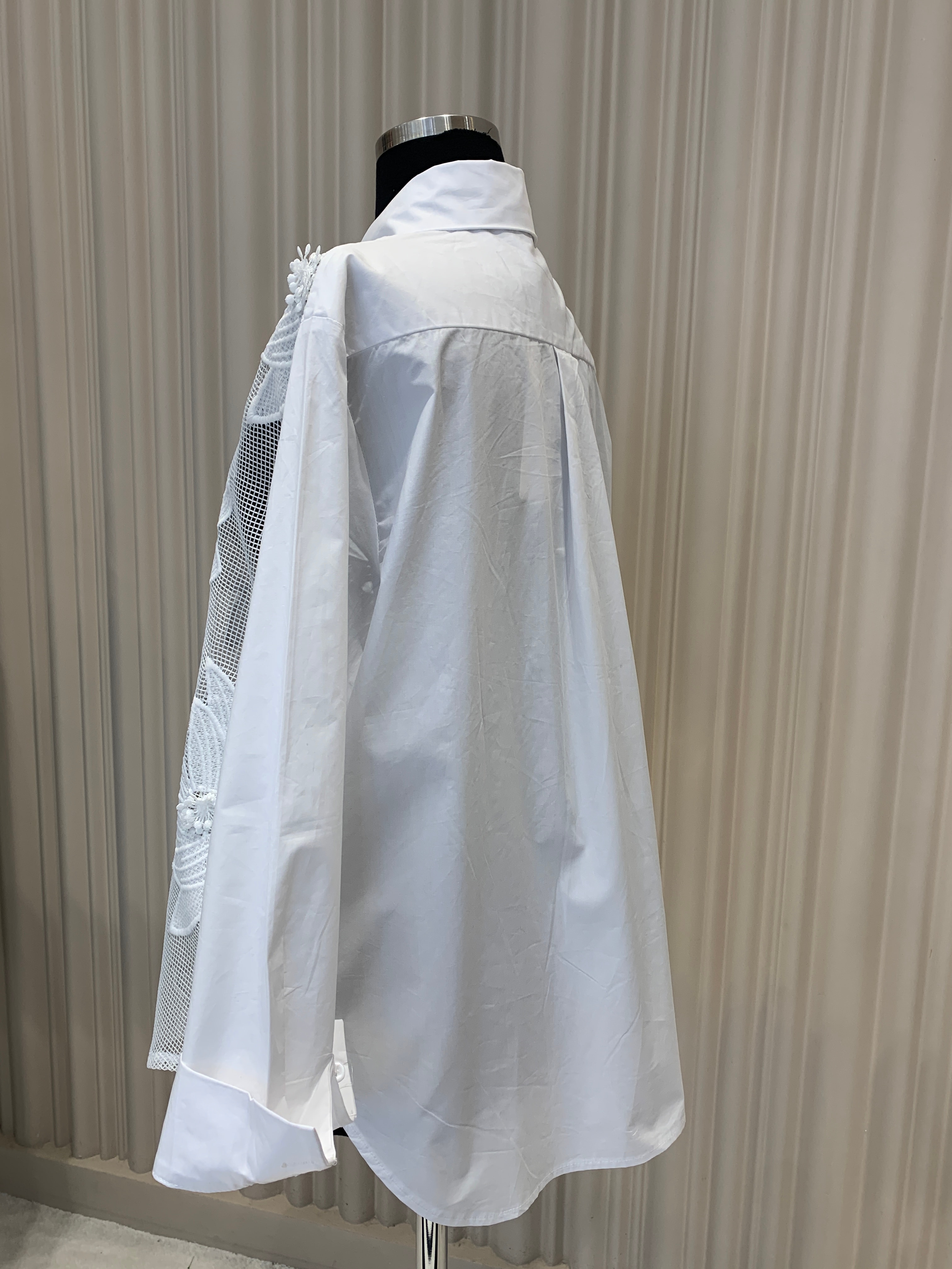 FİLE ÇİÇEK DETAYLI GÖMLEK