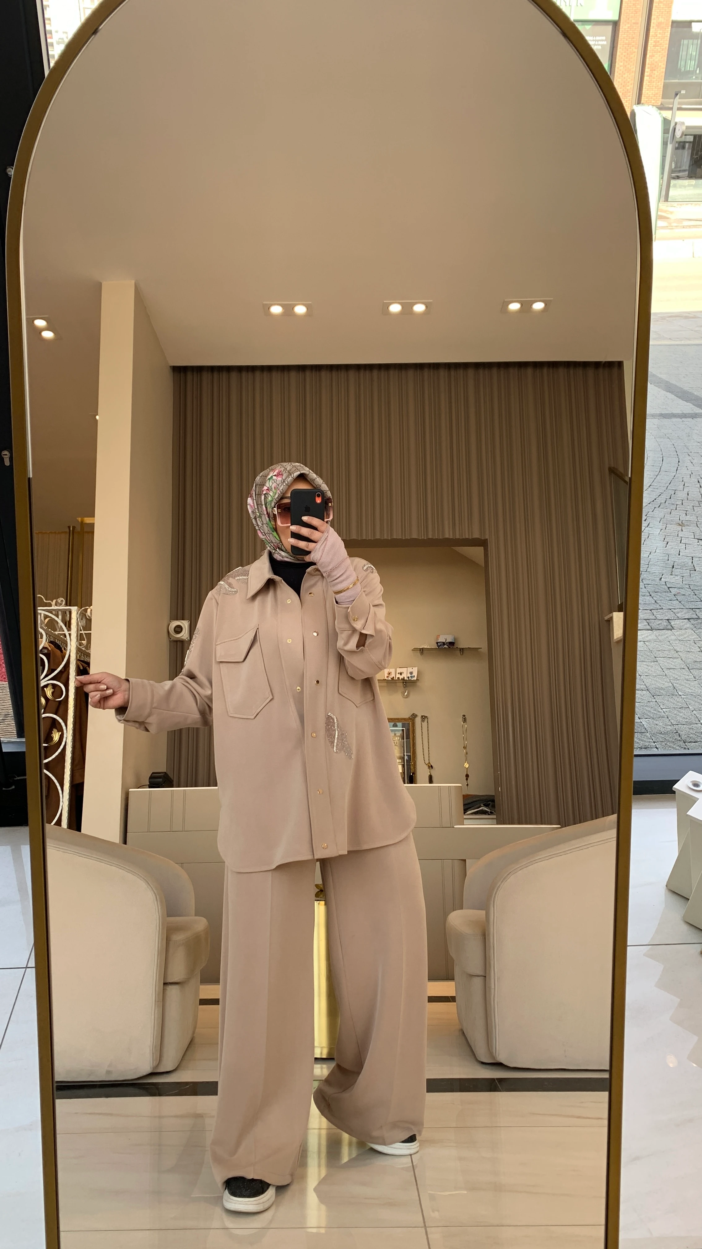 BEJ TAŞ DETAYLI TAKIM