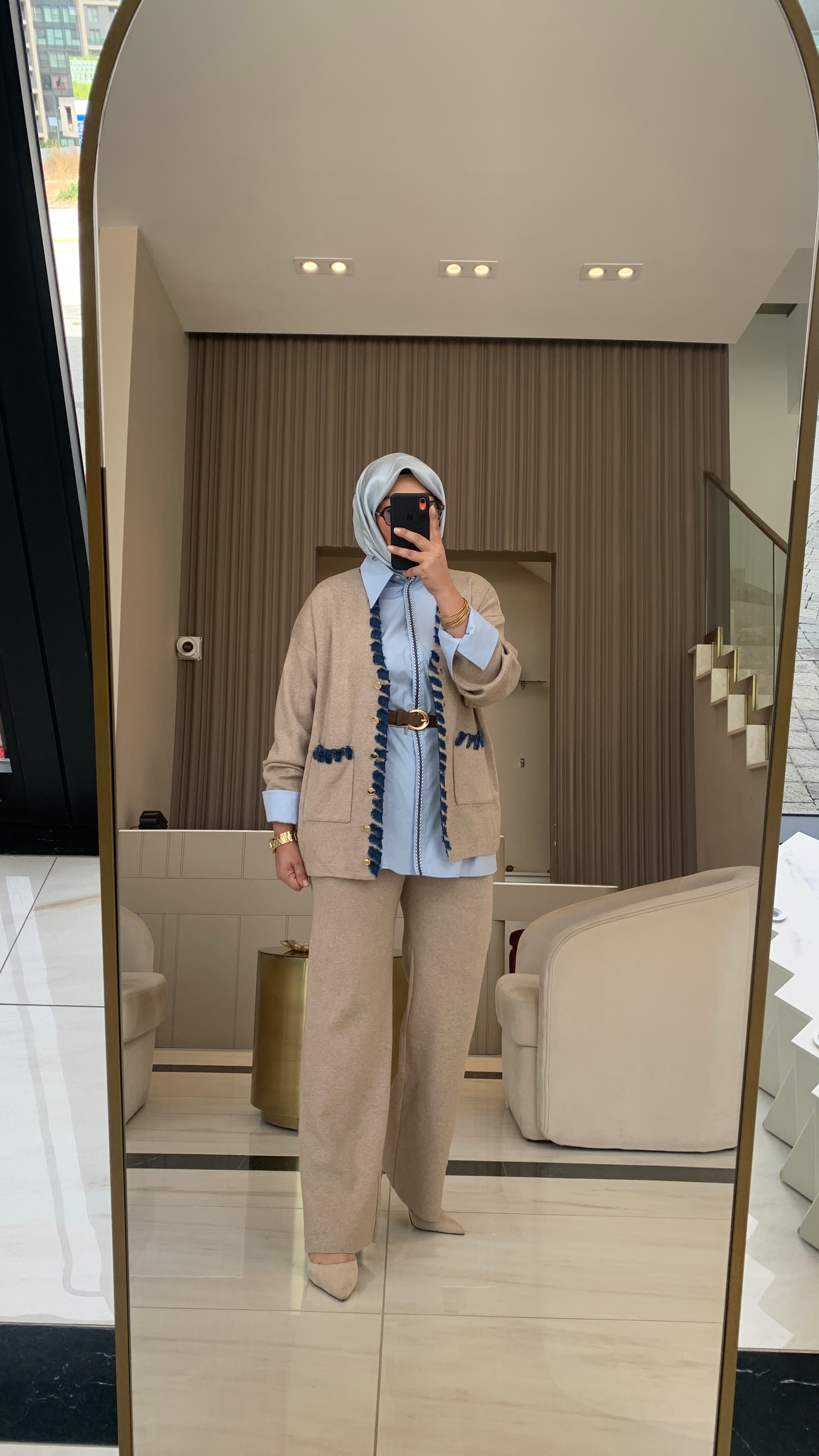 MAVİ DETAYLI İKİLİ BEJ TAKIM