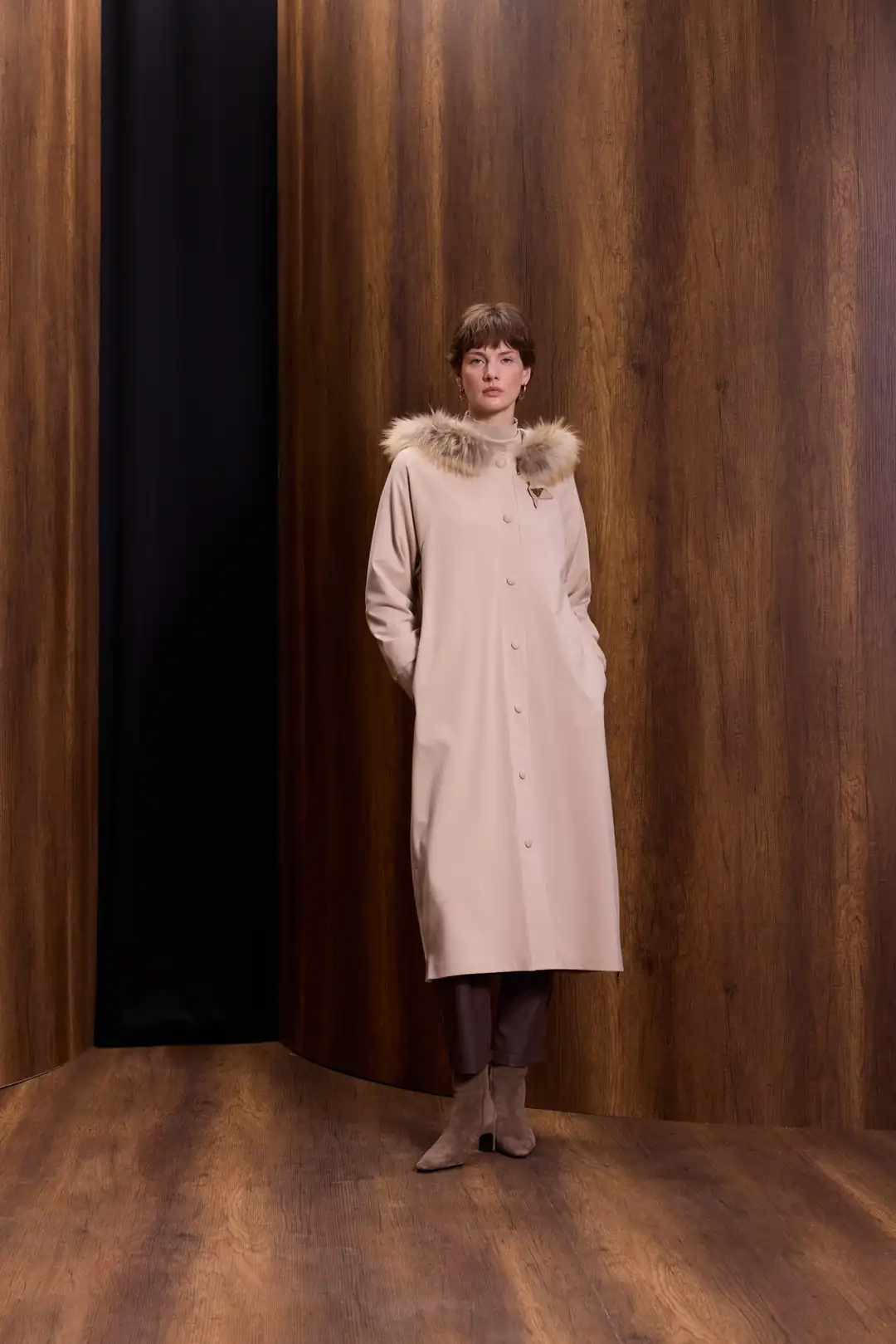 Kapşonu Kürklü Safor Kap