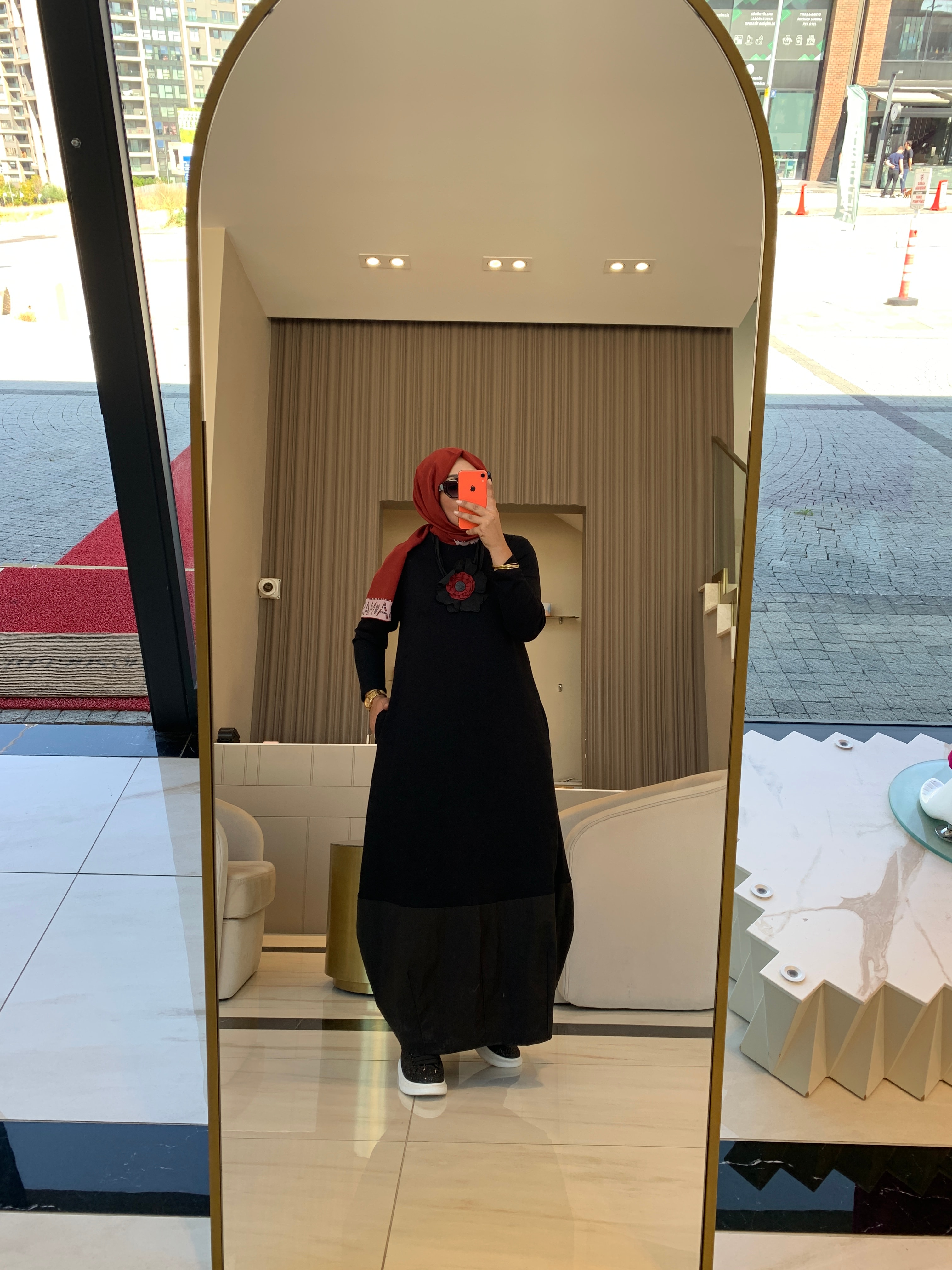 TAFTA DETAYLI ELBİSE