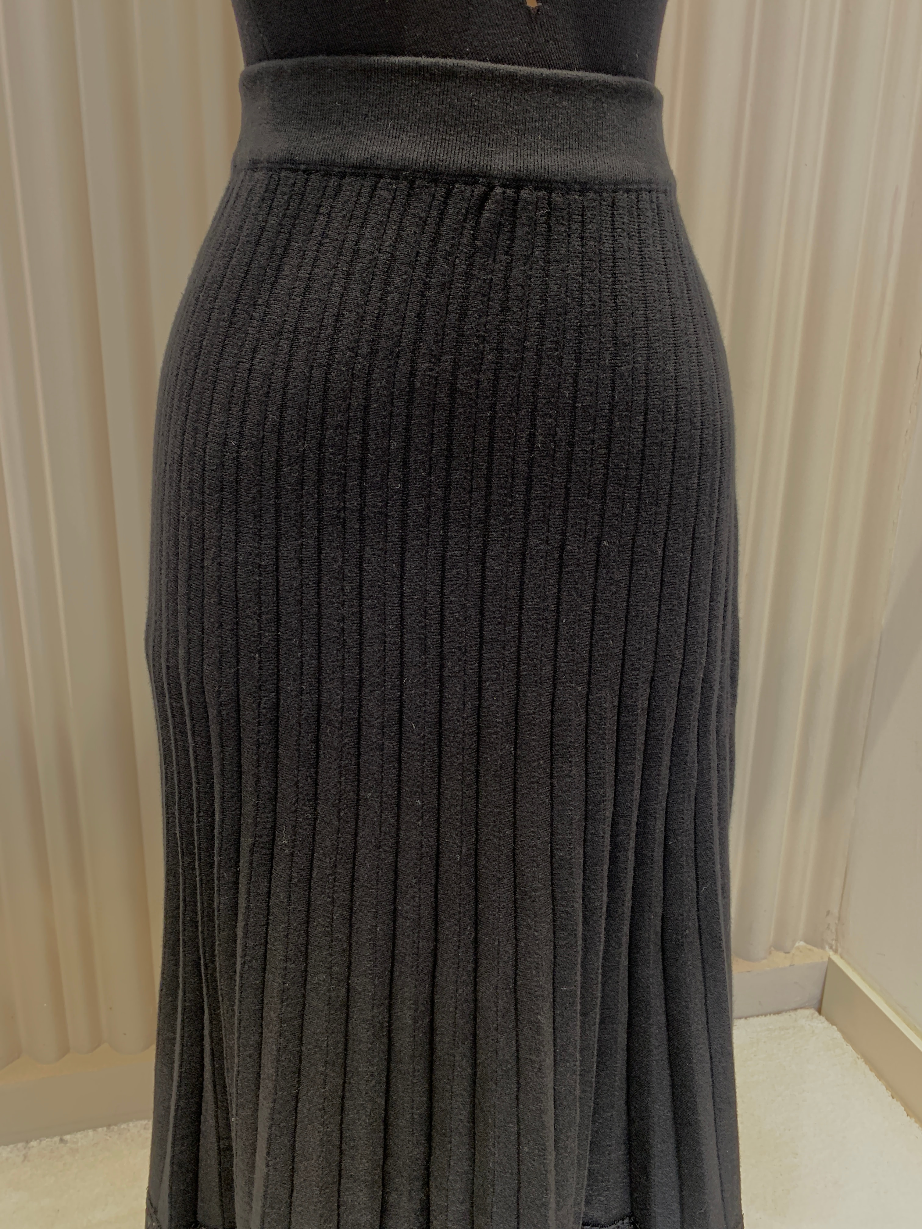 DANTEL DETAYLI PİLİSELİ ETEK