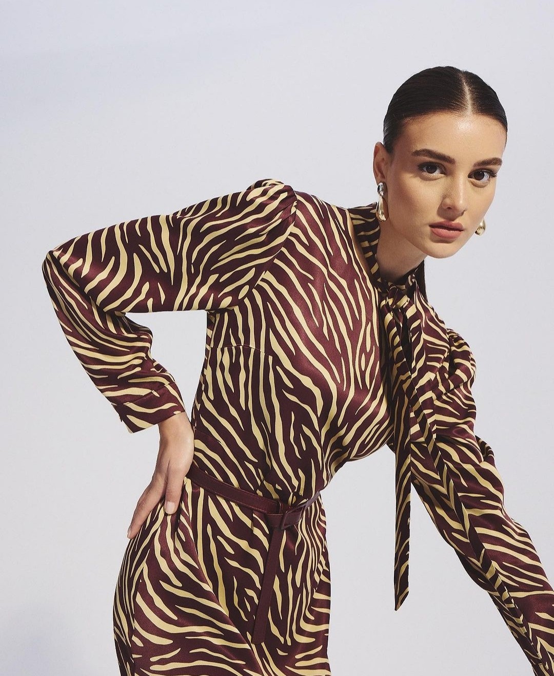 ZEBRA DESENLİ İPEK SATEN ELBİSE 