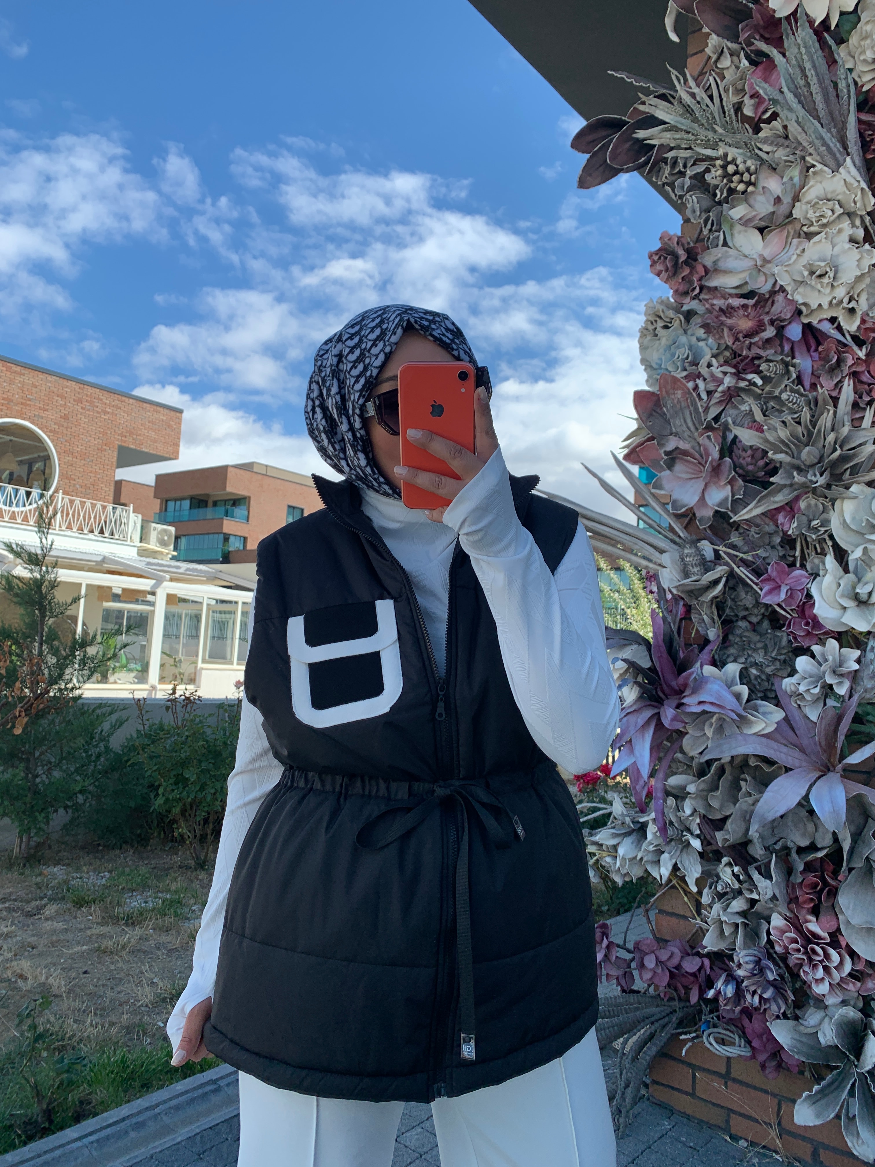 CEP DETAYLI ŞİŞME YELEK