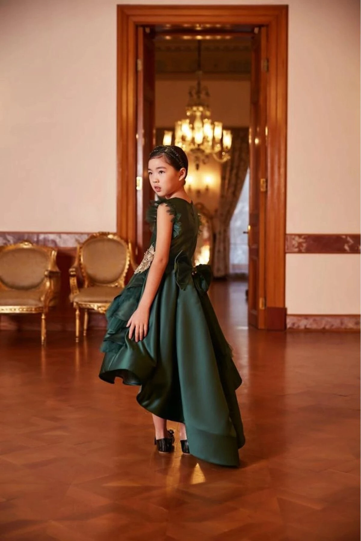 Kız Çocuk Önü Kat Kat Çiçekli Abiye