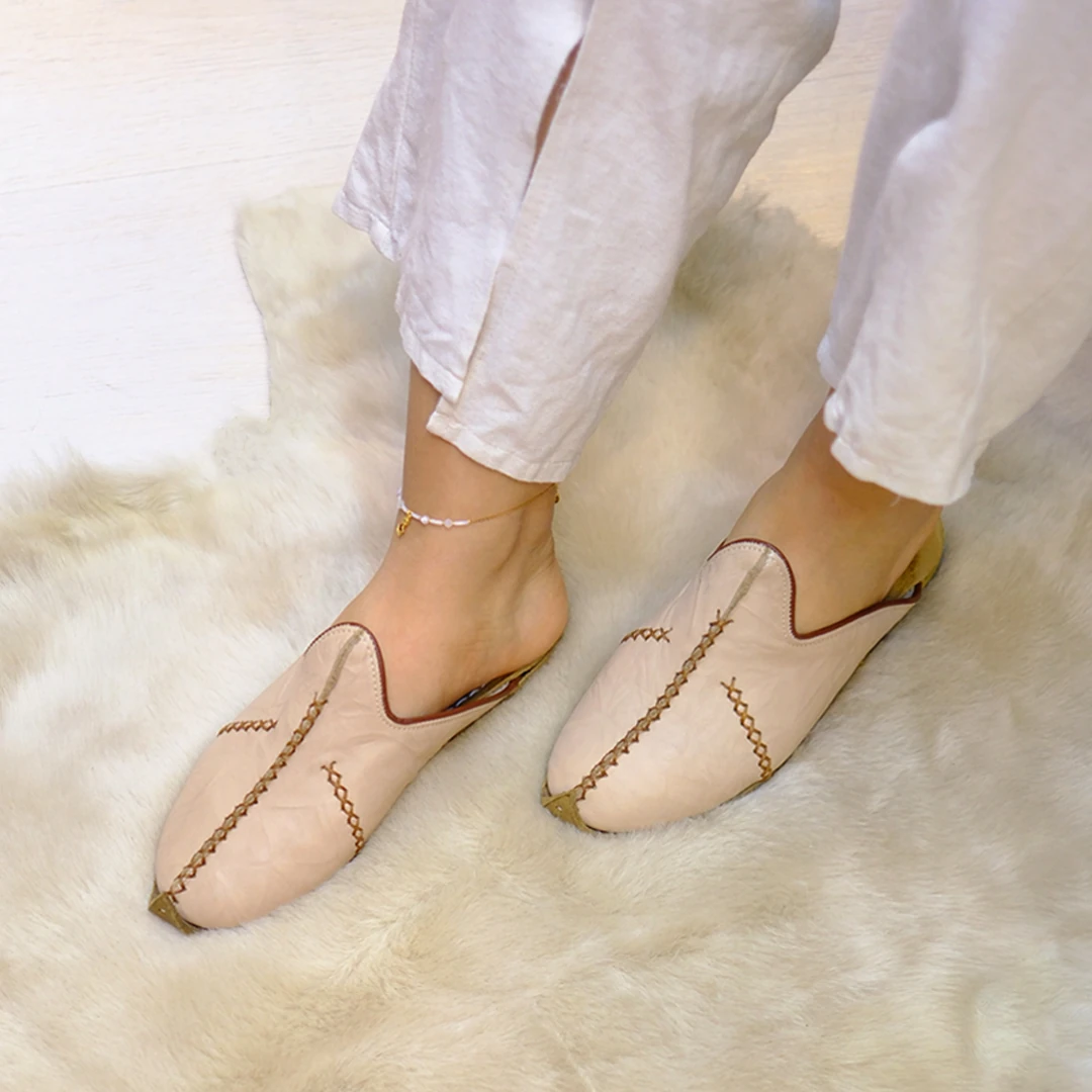 Saraçlı Burunlu Kadın Terlik