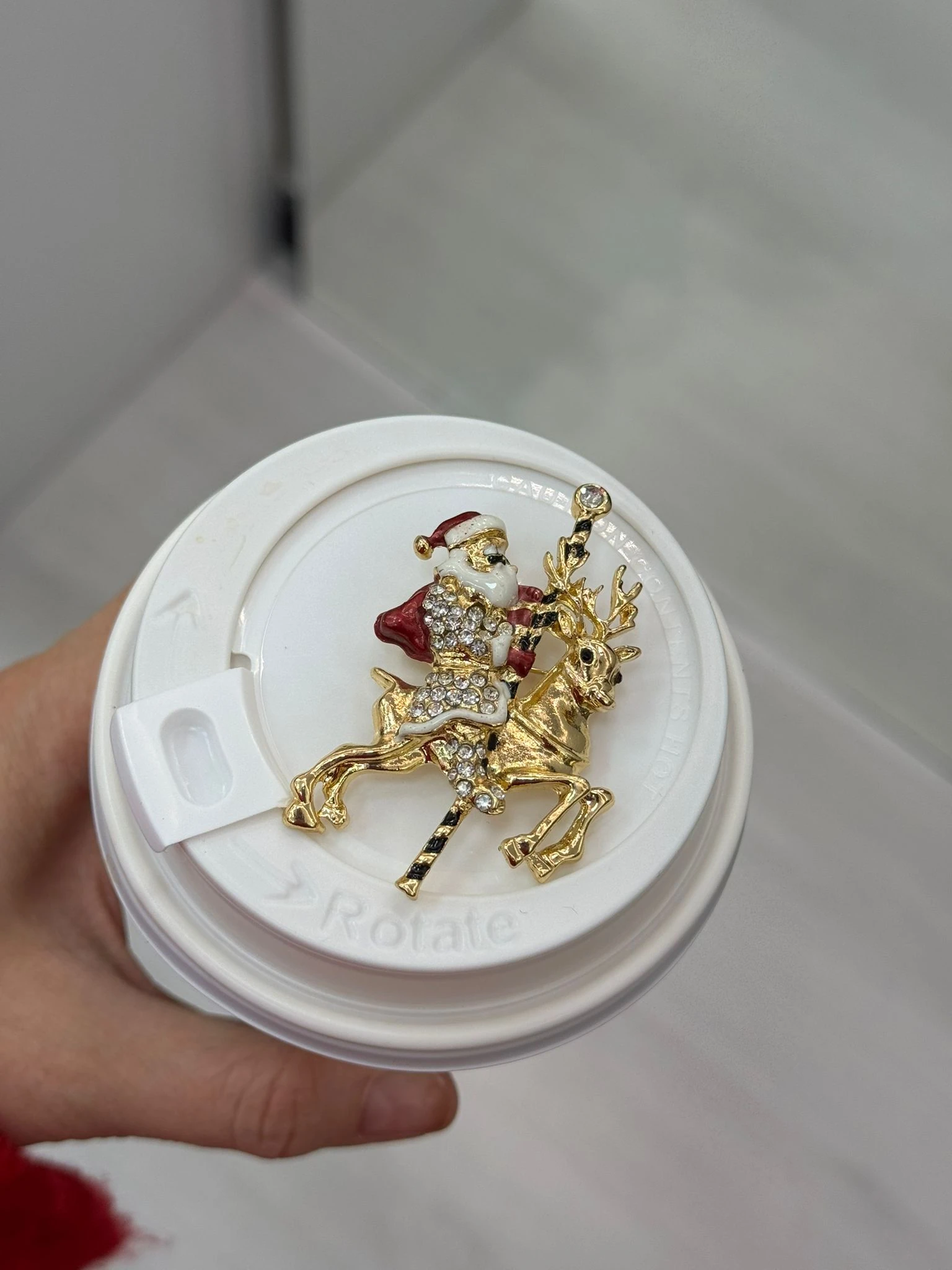 Geyikli Noel Baba Broş