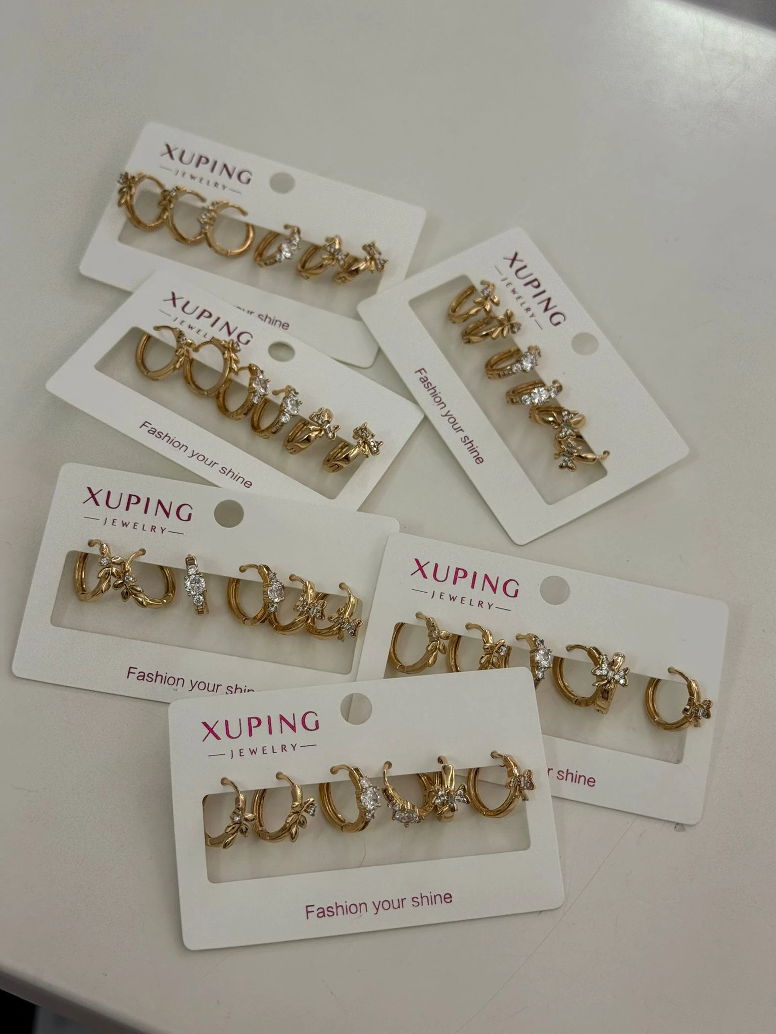 Fiyonk Ve Çiçekli Çelik Küpe Seti 