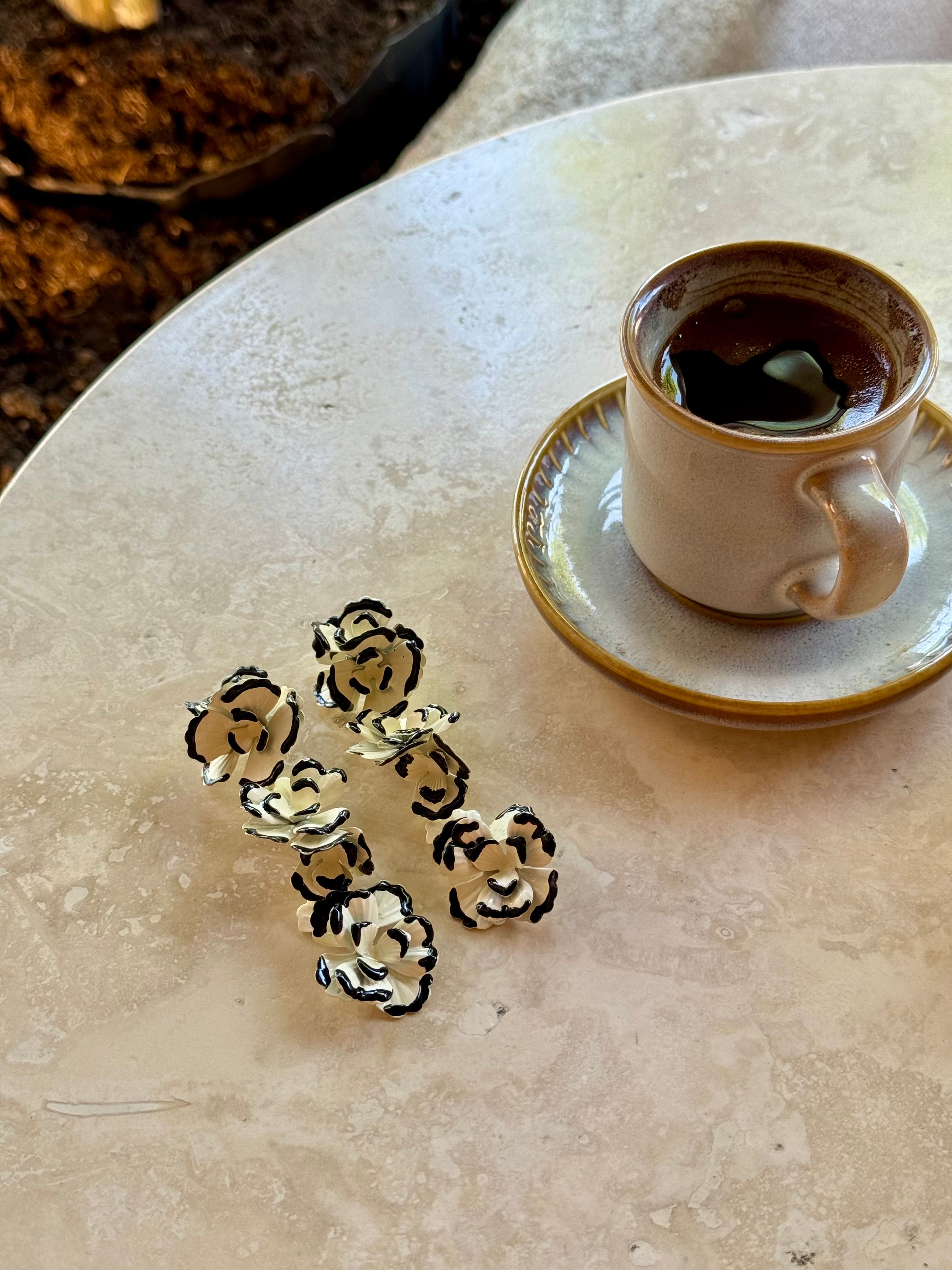 Marka Çiçek Küpe