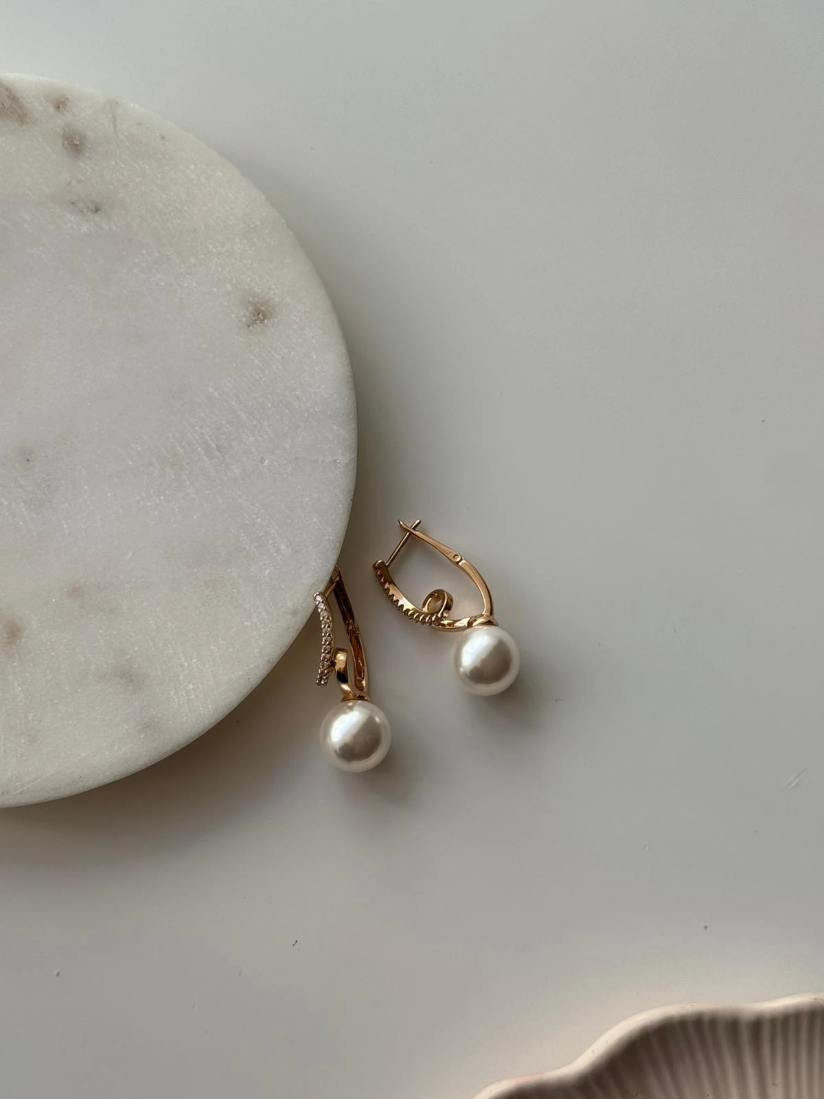 İncili Tasarım Çelik Küpe