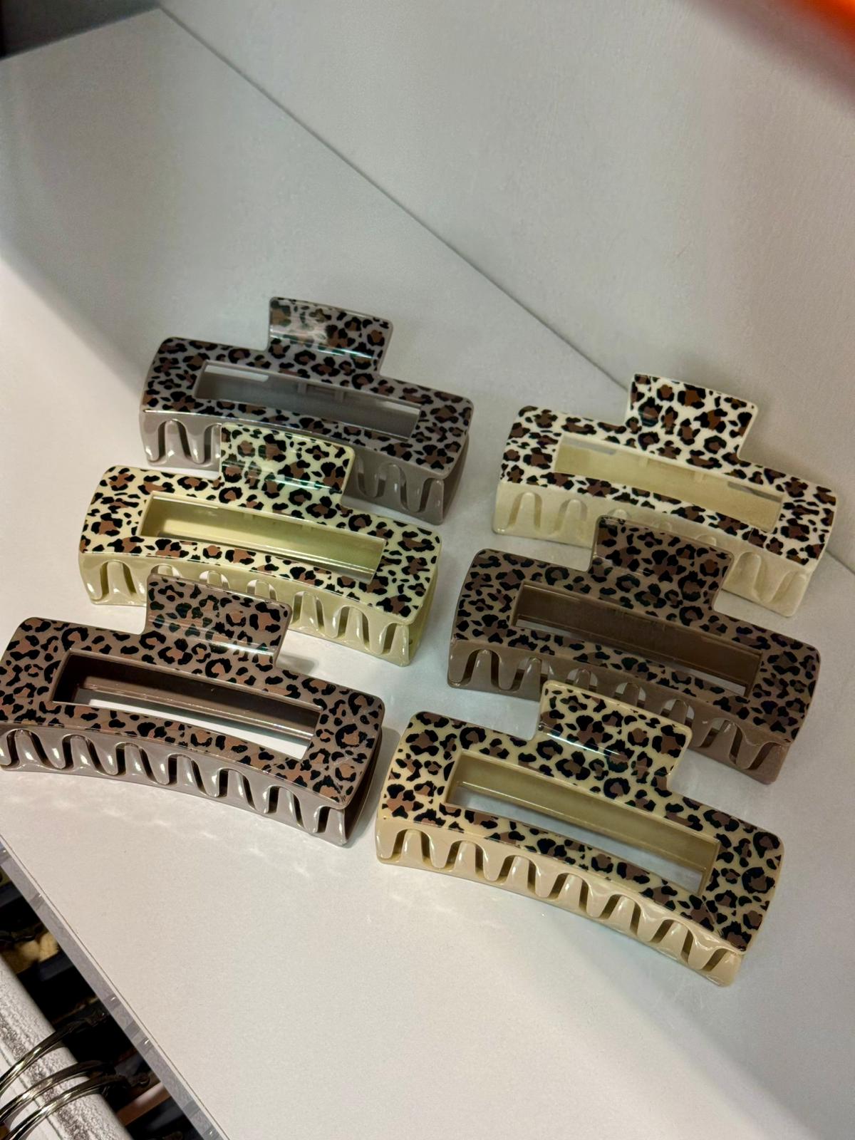 Kıskaçlı Leopar Toka