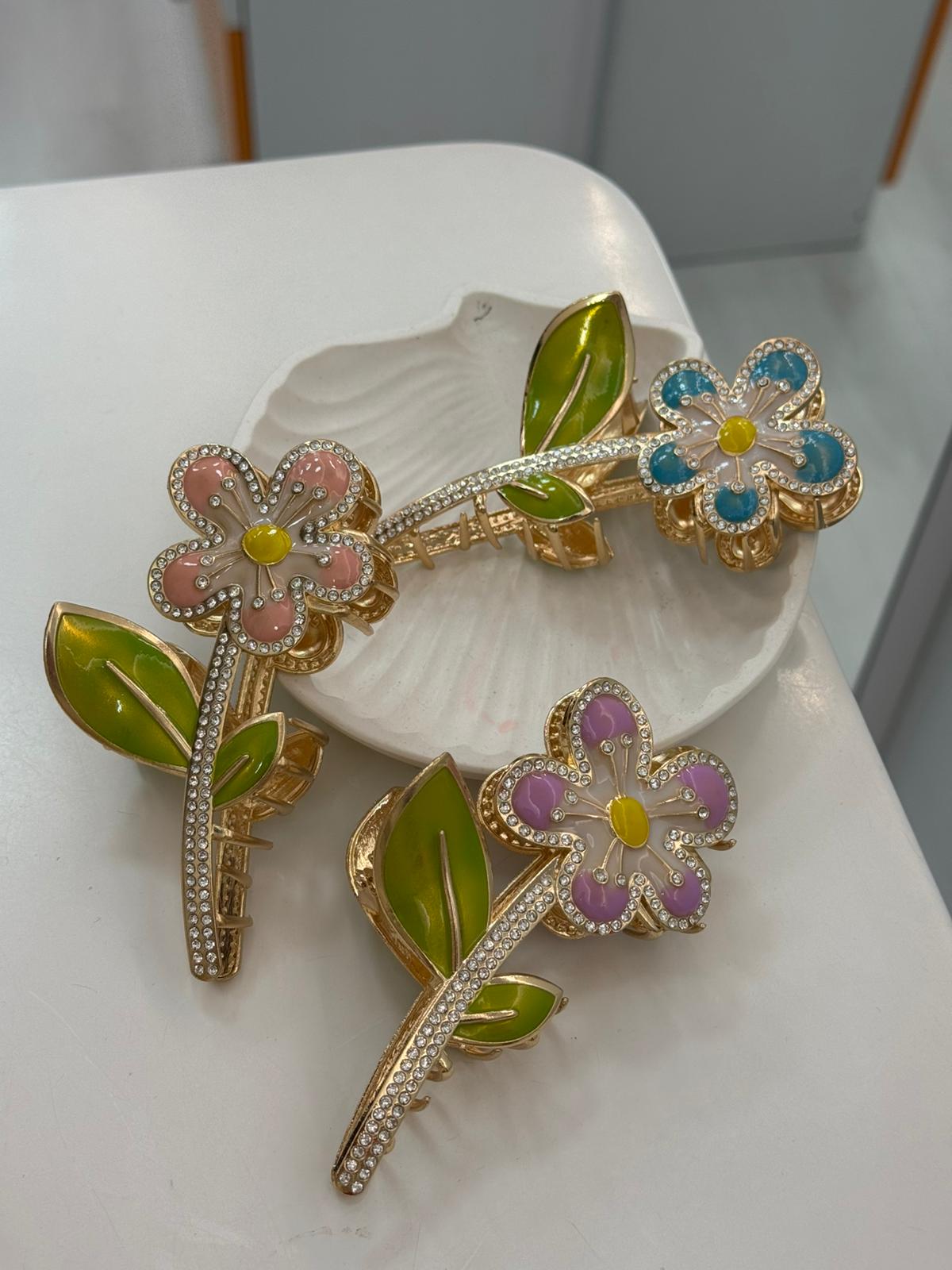 Kıskaçlı Metal Çiçek Toka