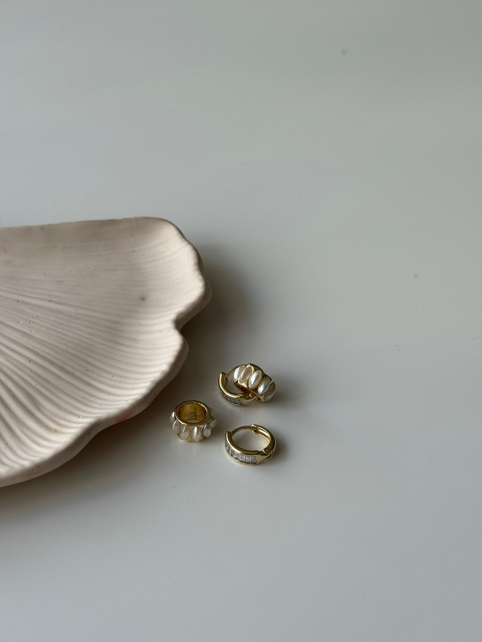 İnci Ve Taşlı iç içe ÇElik Halka Küpe