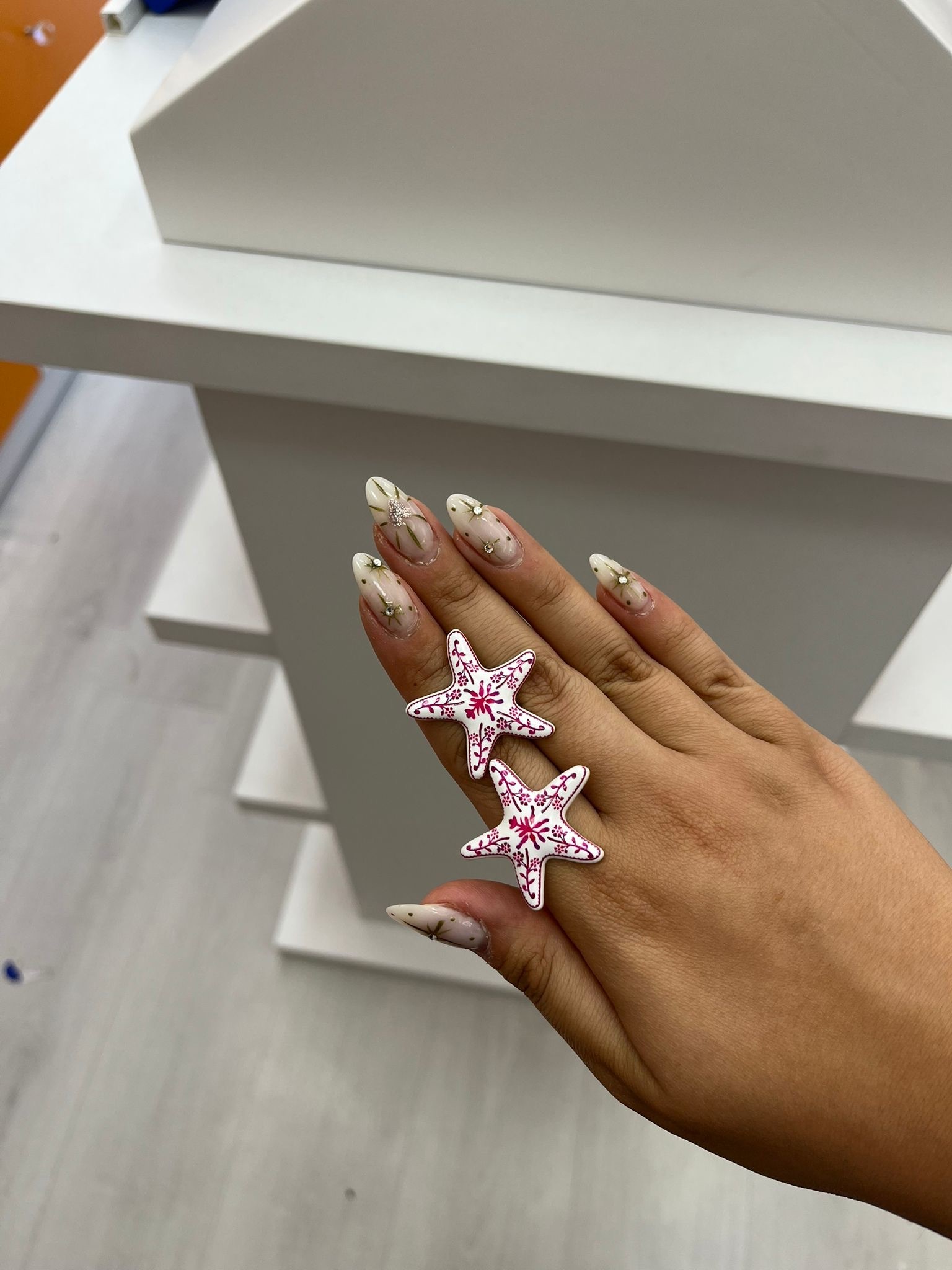 Küçük boy yıldız küpe pembe renk 