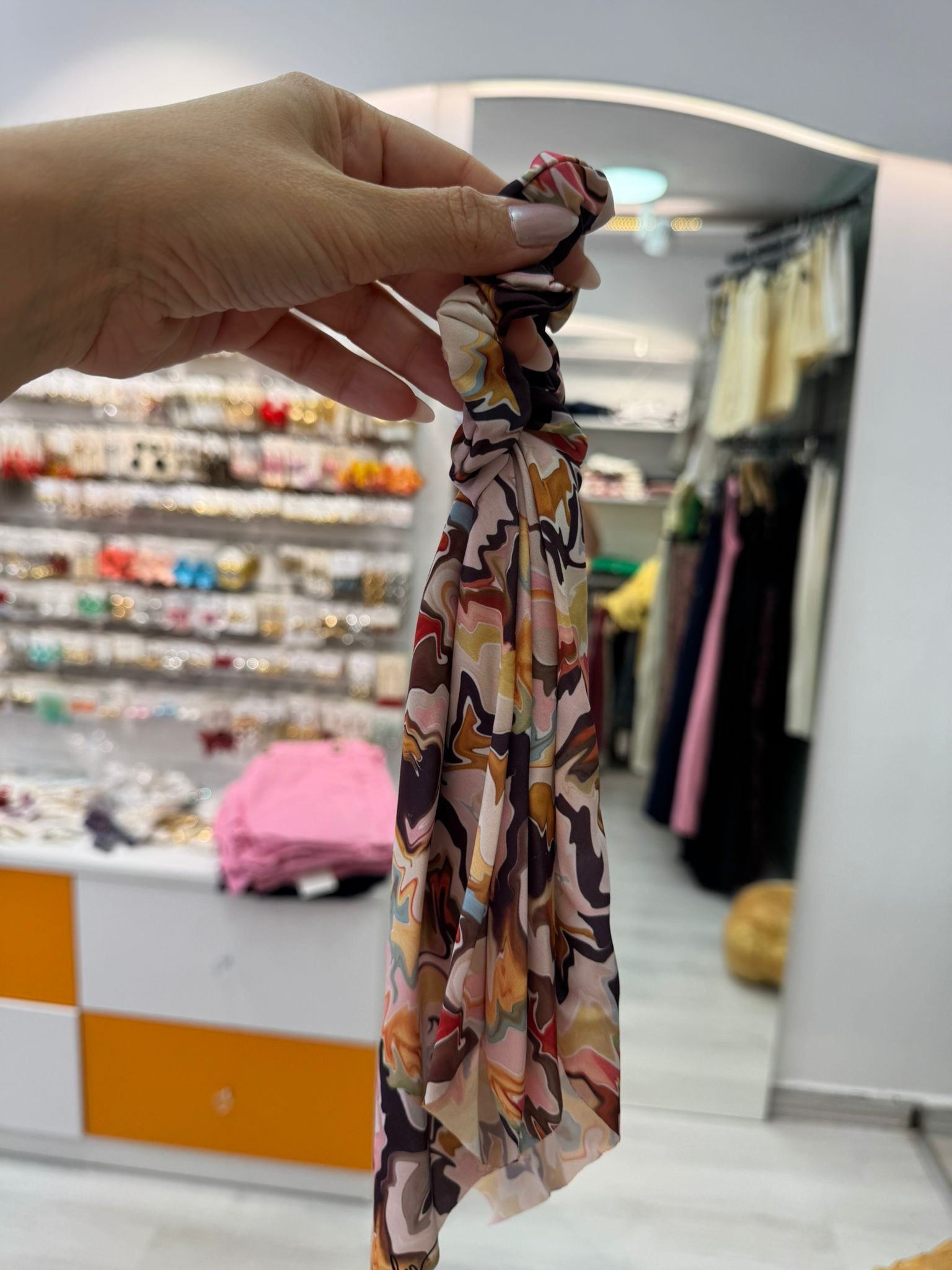 Fularlı Saç Tokası 
