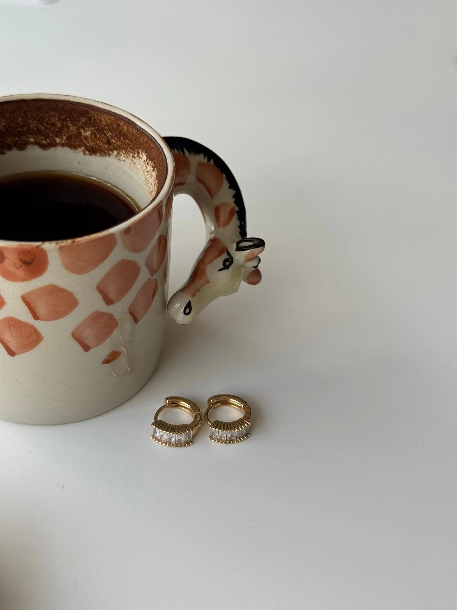 Taşlı Çelik Halka Küpe