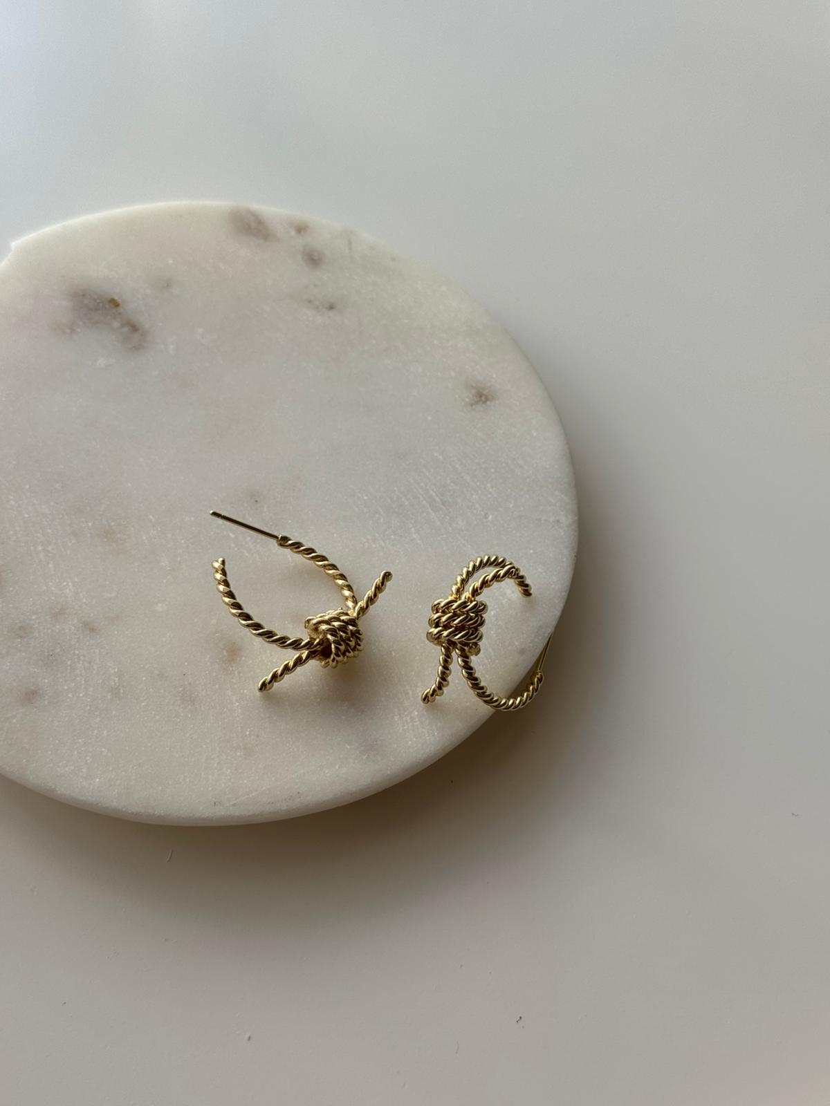 Çelik Düğüm Küpe