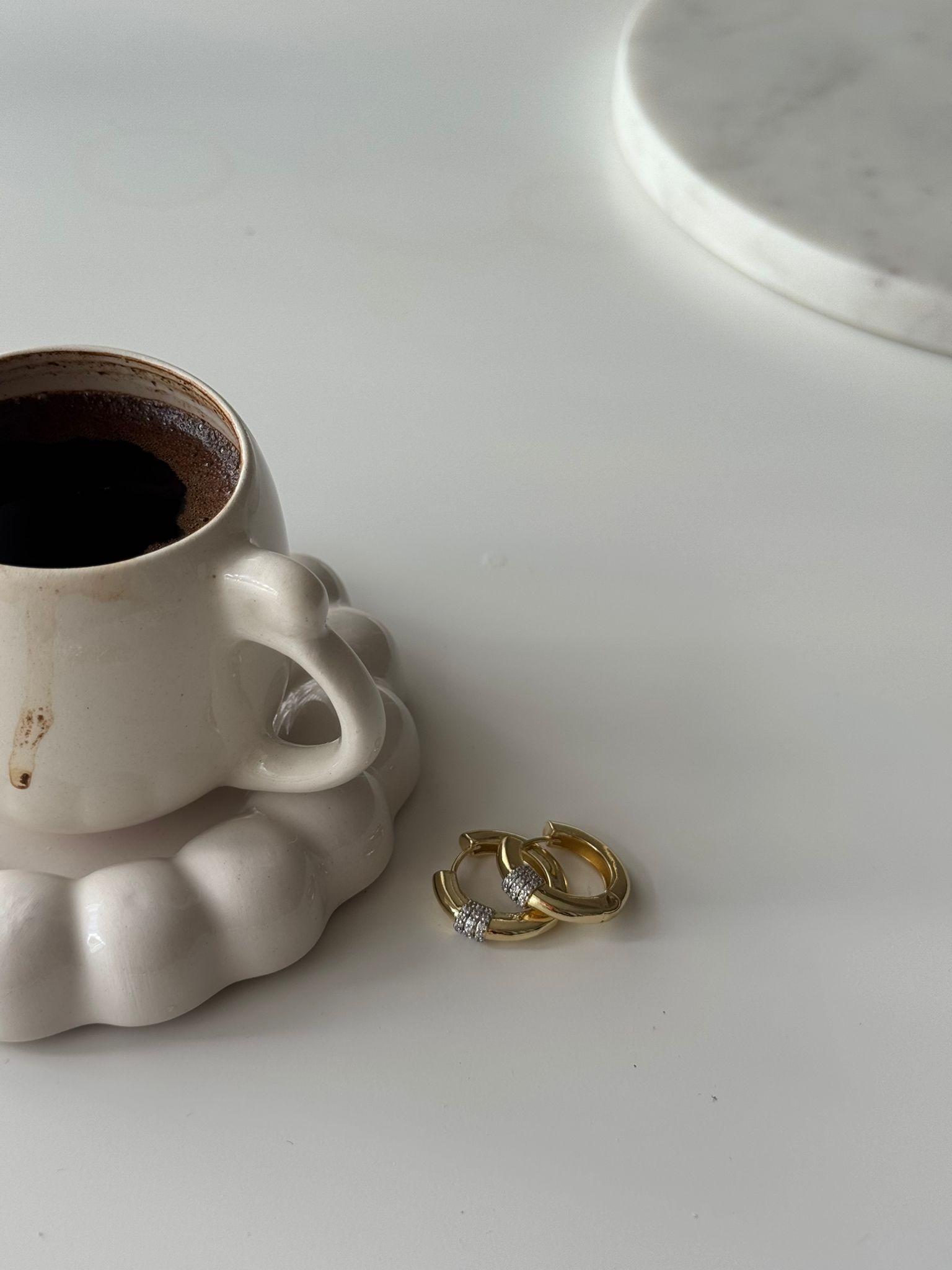 Taş Detaylı Halka Küpe