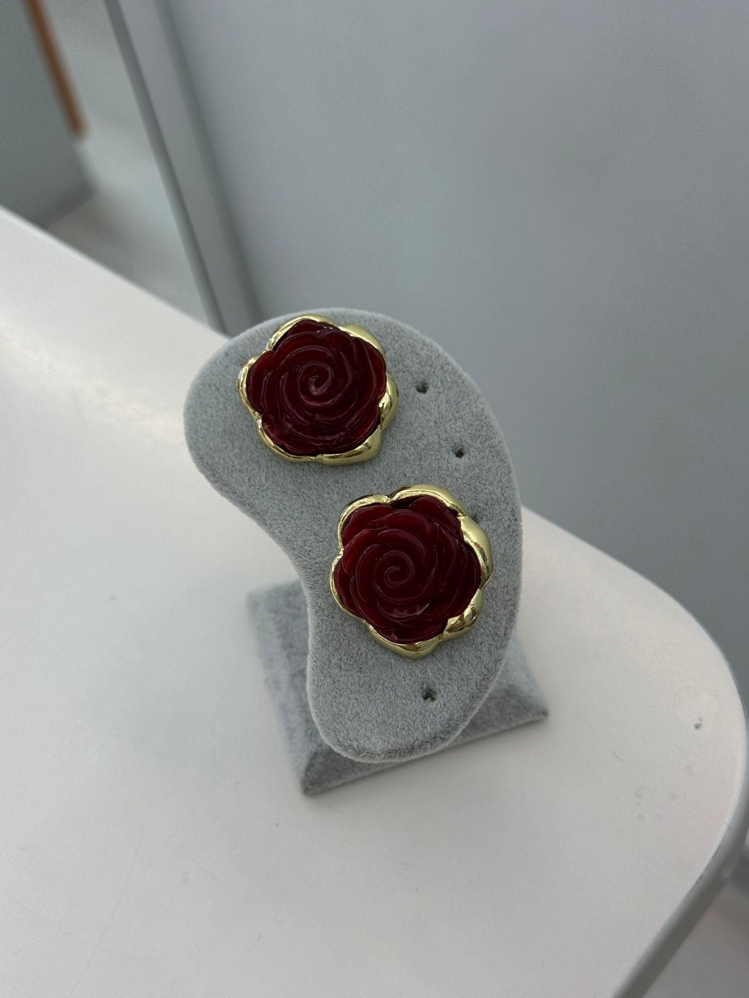 Kırmızı Gül Marka Küpe