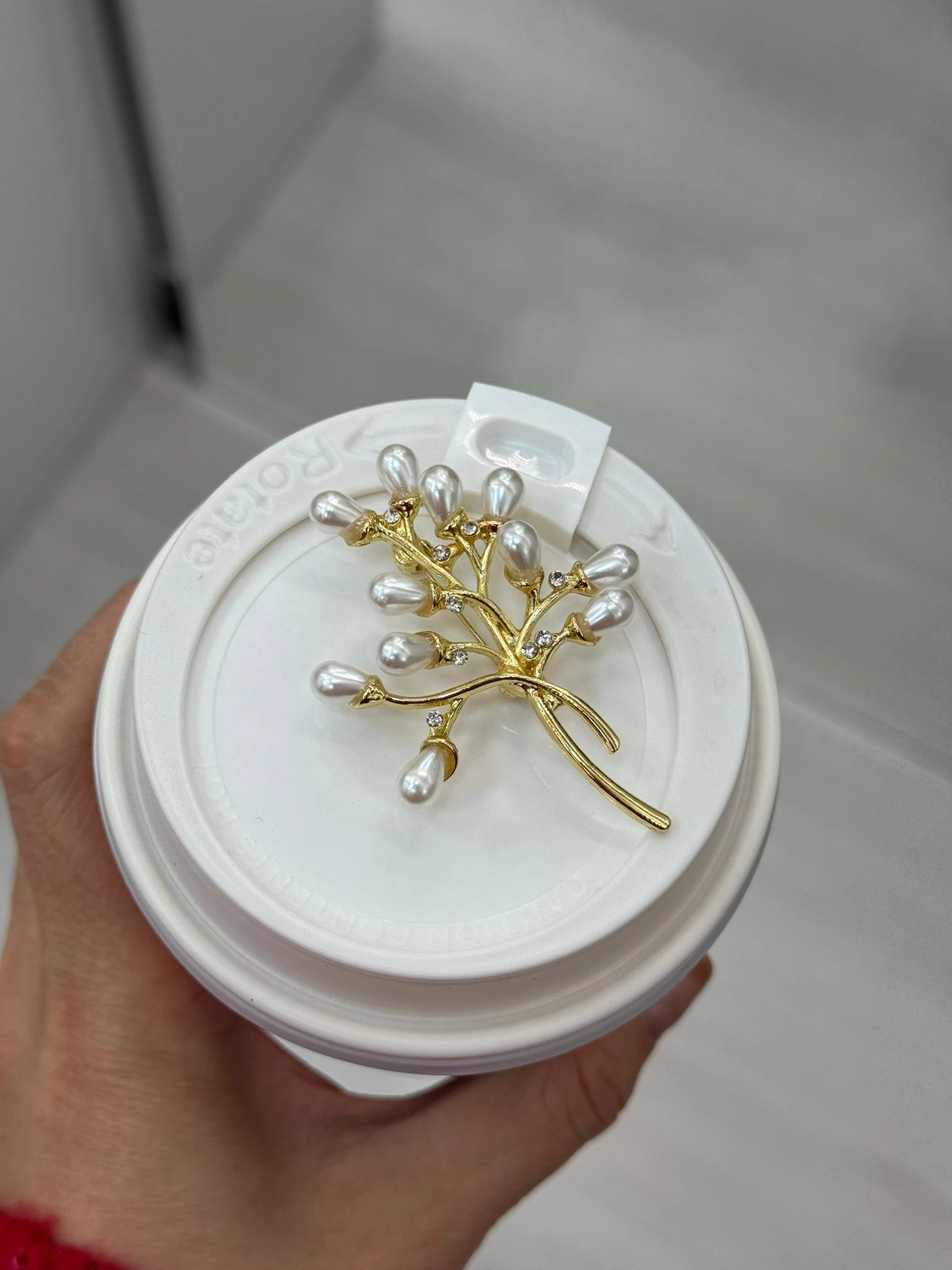 İncili Yaprak Broş