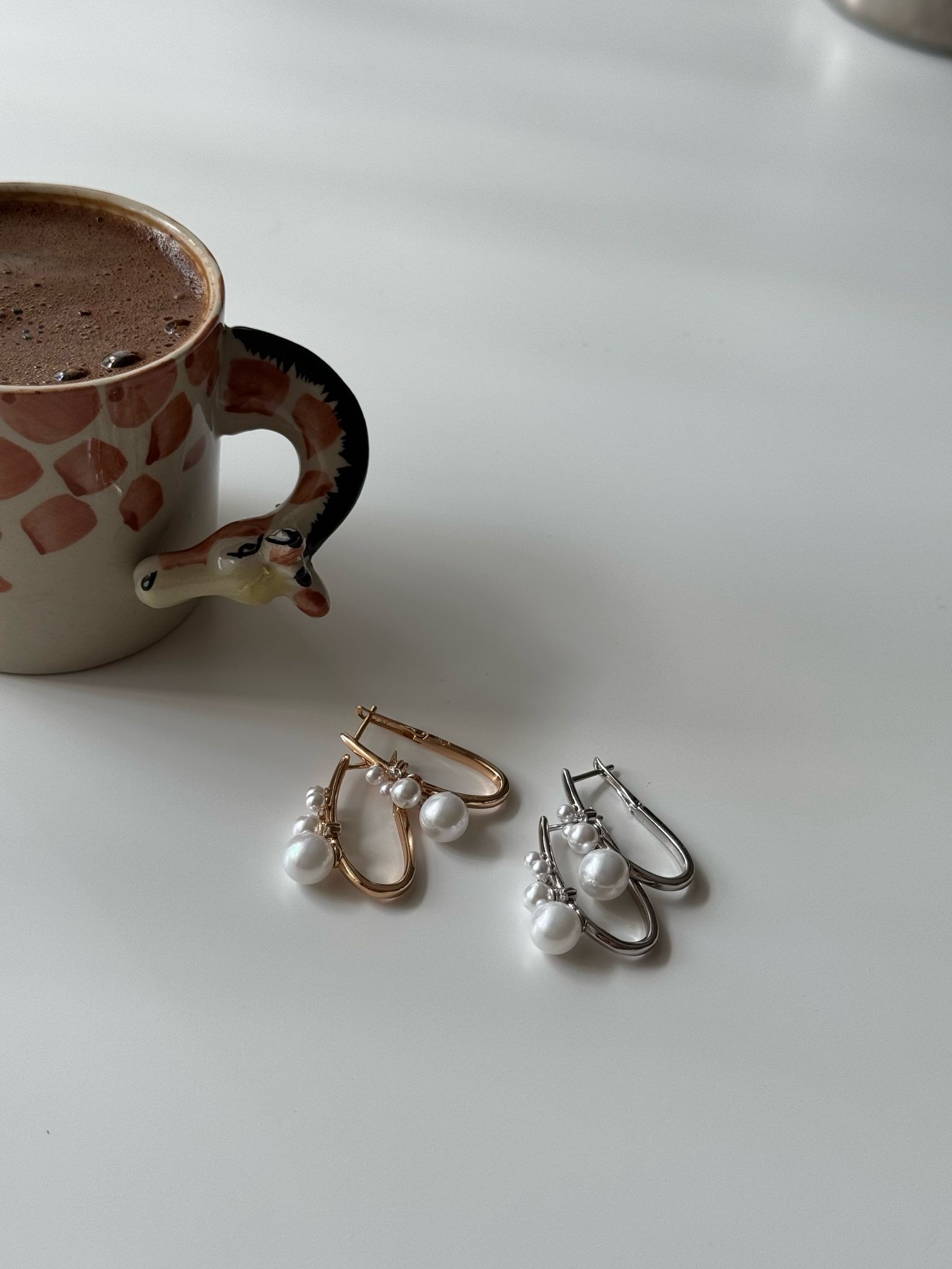 İnci Detaylı Çelik Halka Küpe