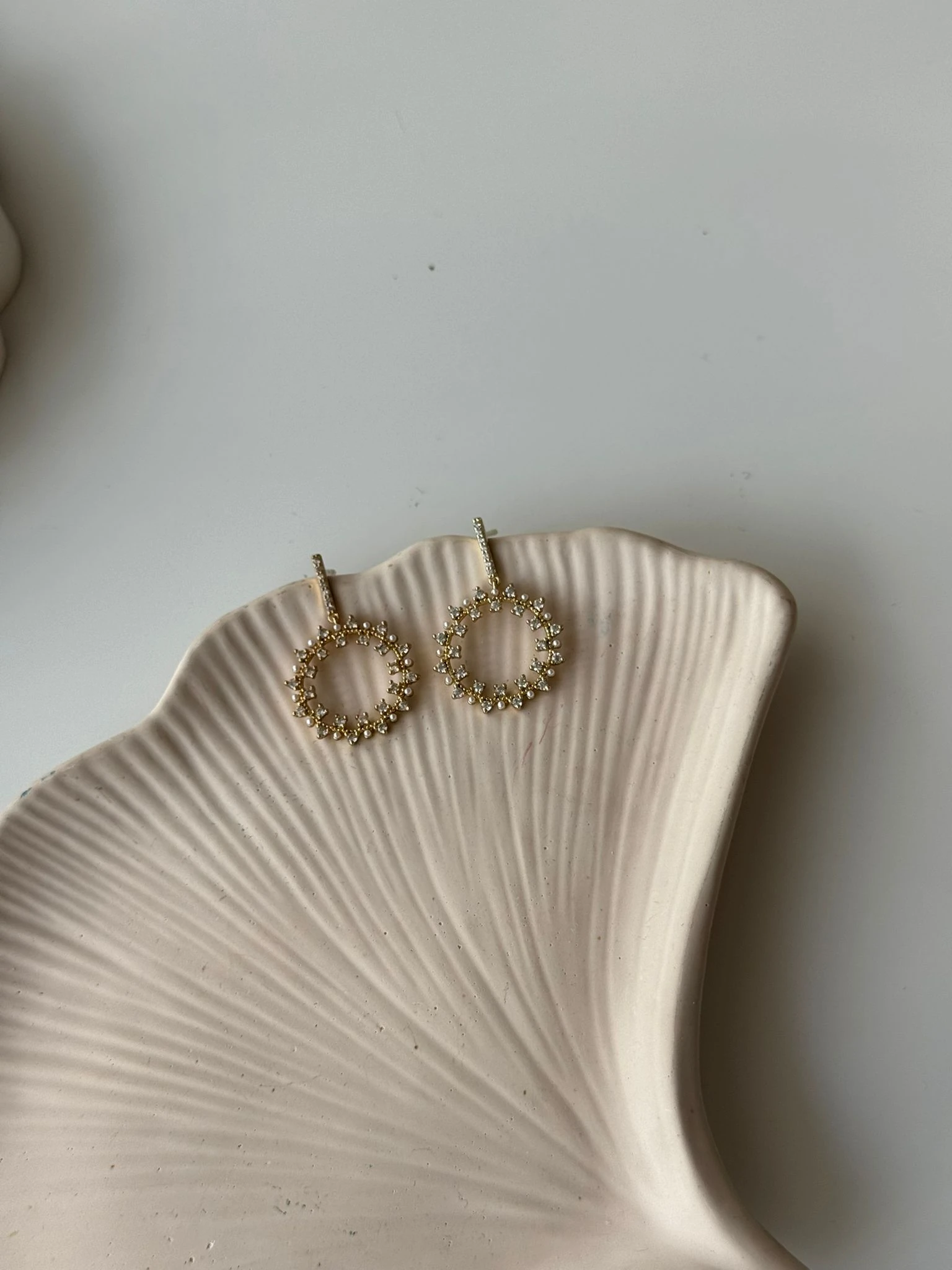 Taşlı Çelik Küpe