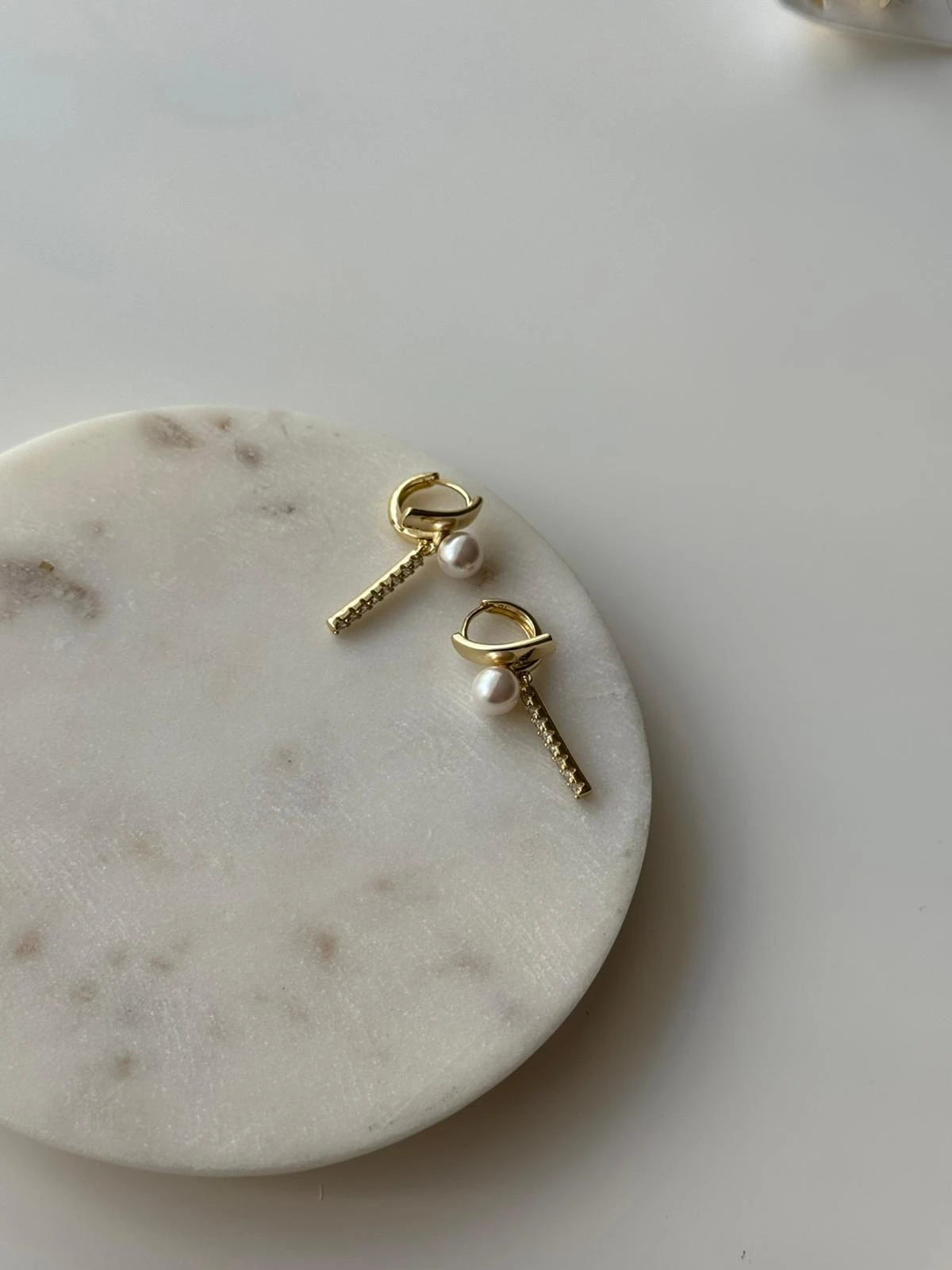 İncili Çelik Tasarım Küpe