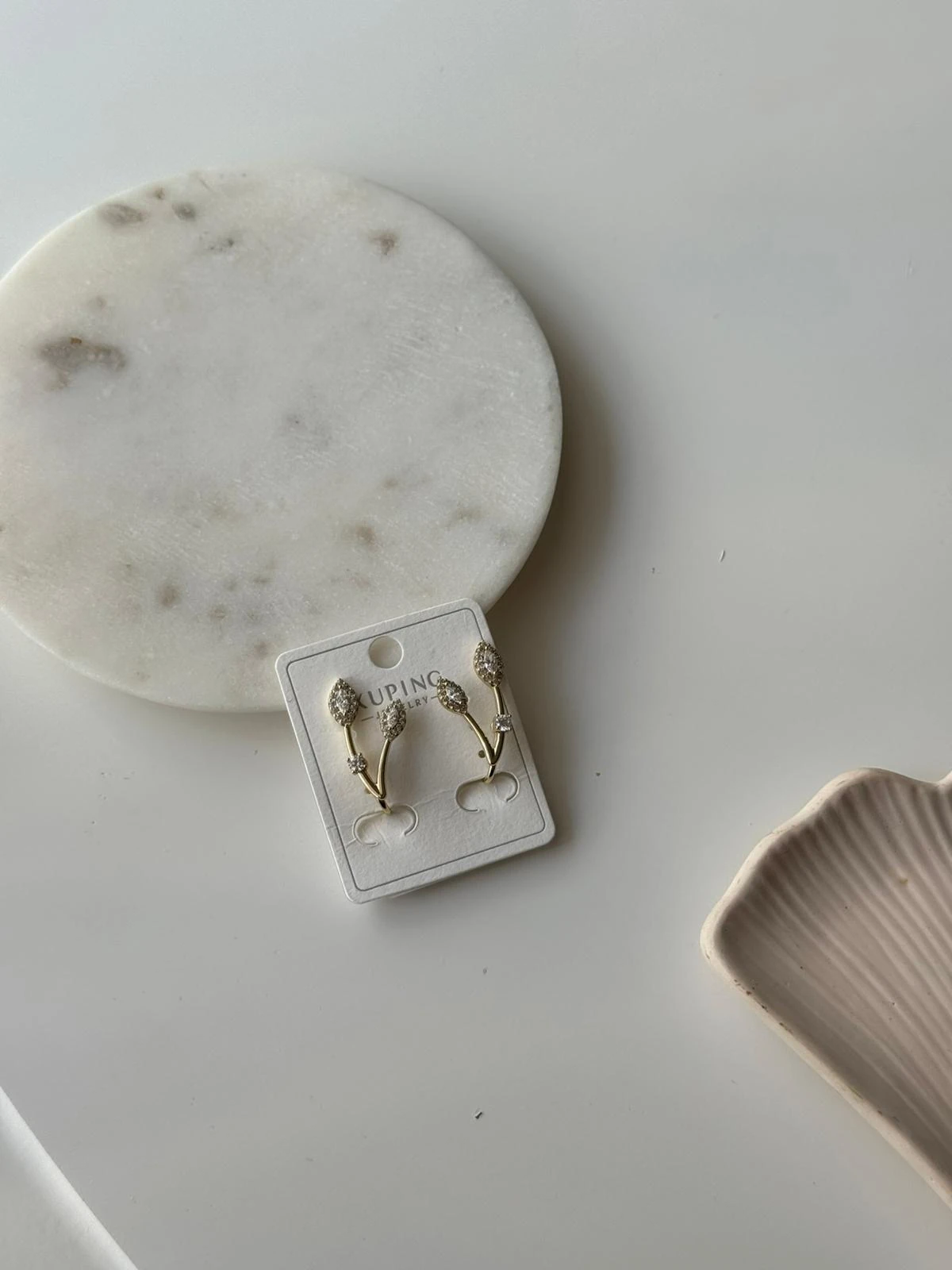 Kıstırmalı Çelik Küpe