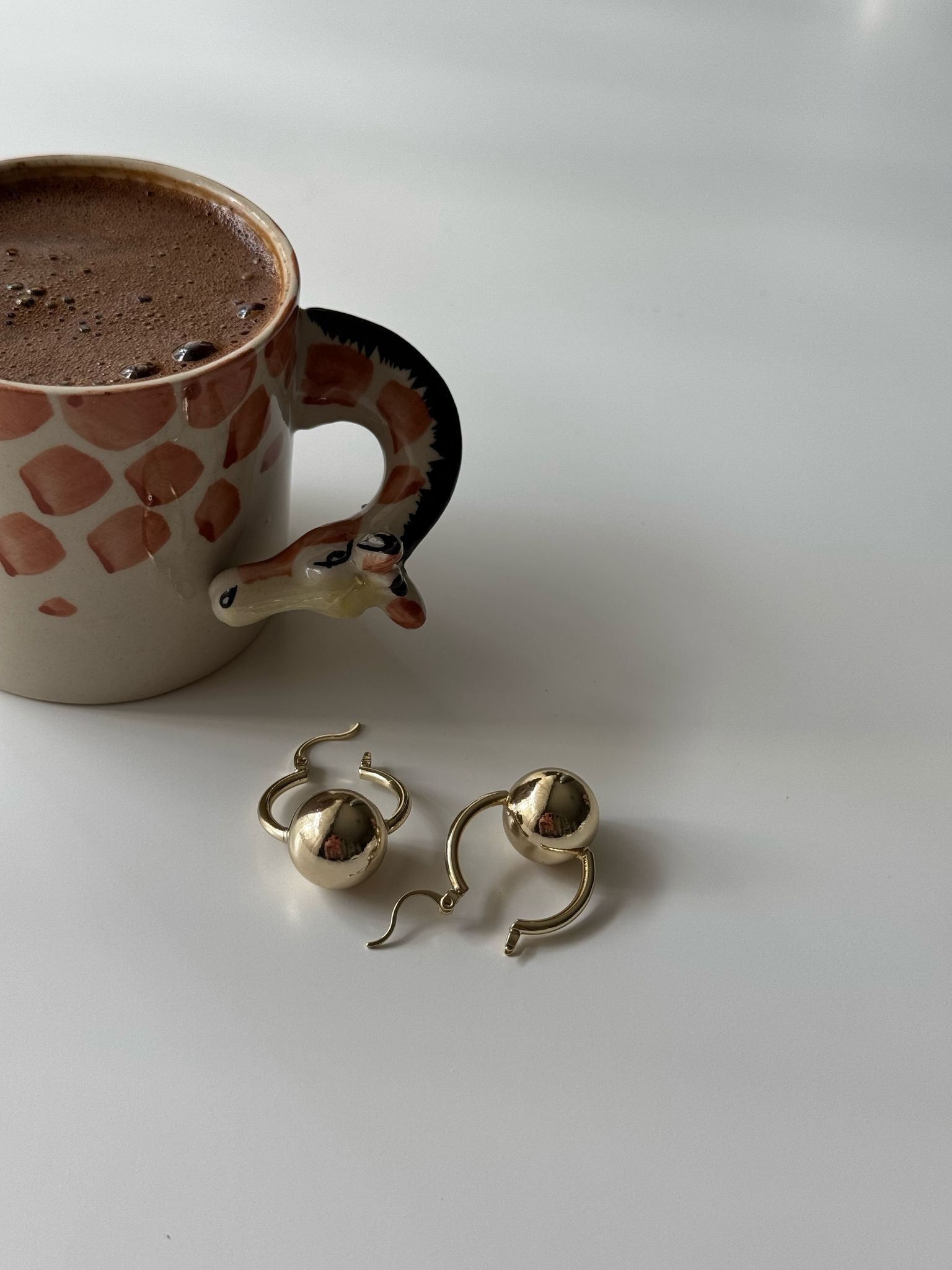 Top Detaylı Çelik Halka Küpe