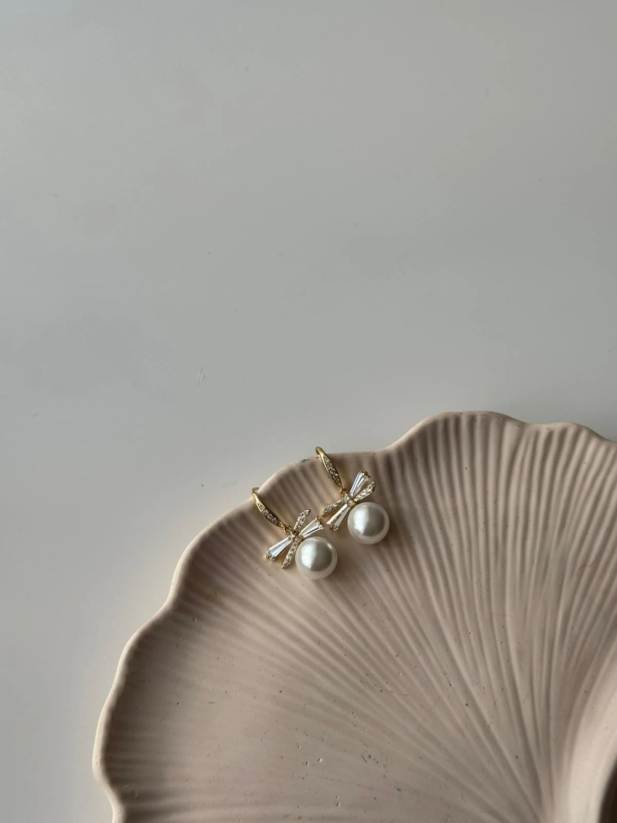 İncili Çelik Küpe