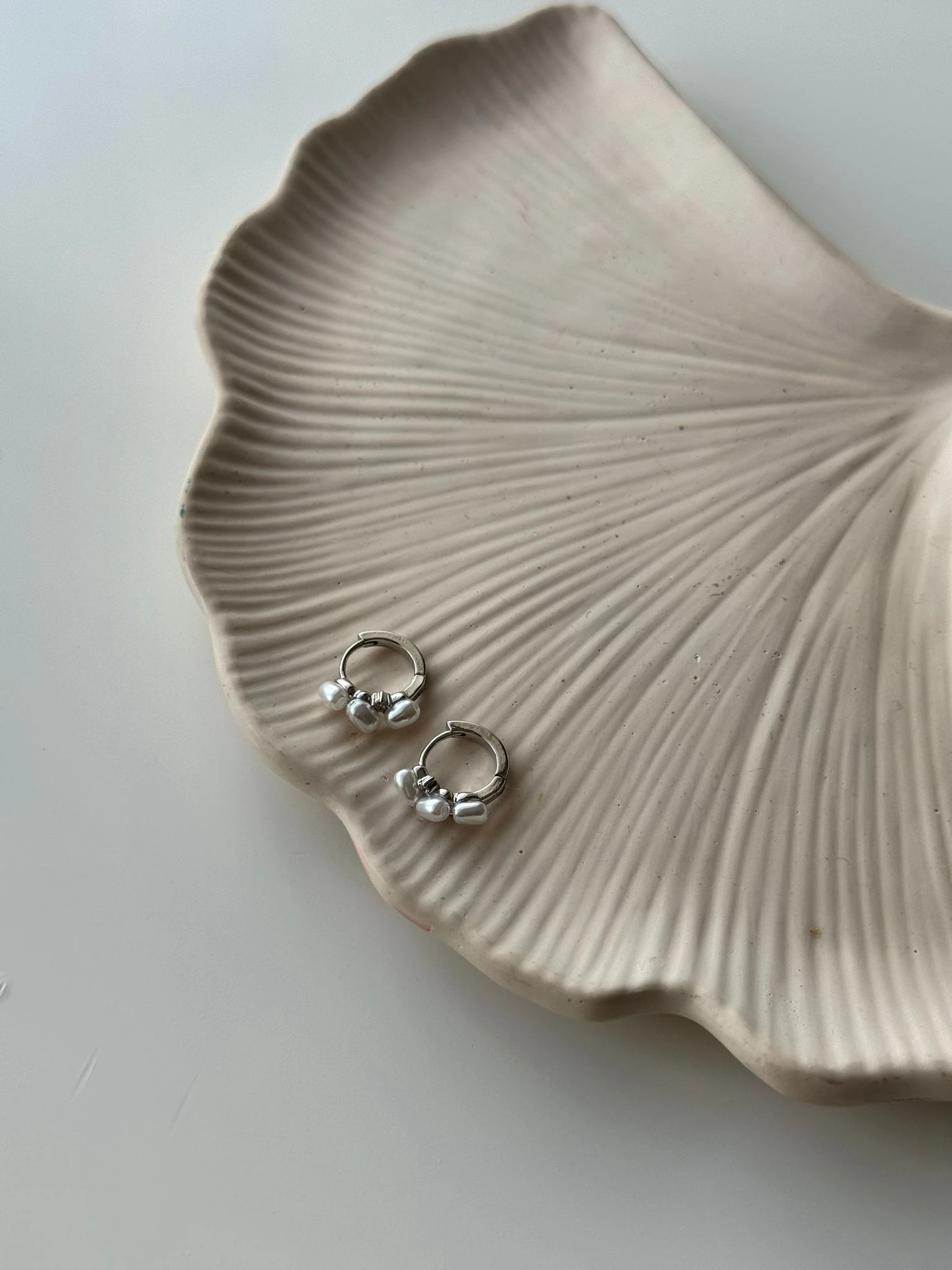 İncili Çelik Halka Küpe