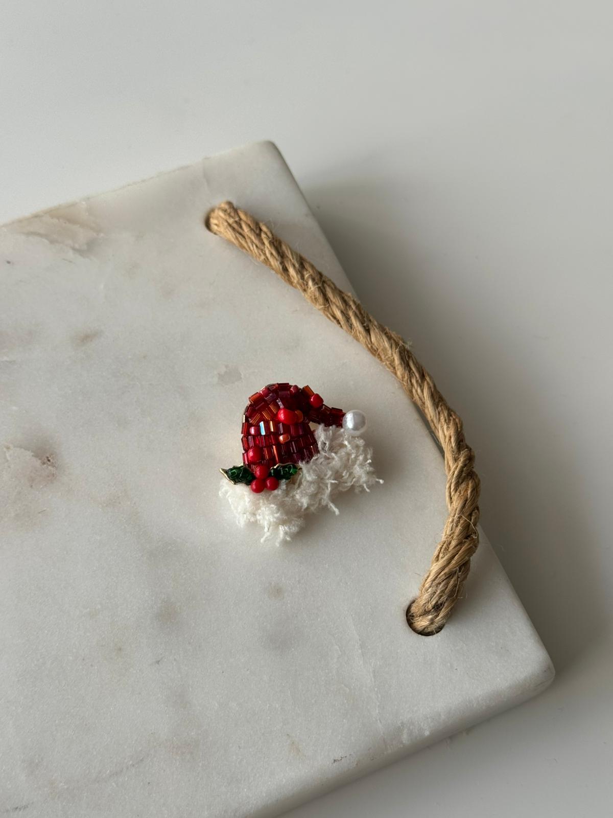 Noel Şapkalı Broş 