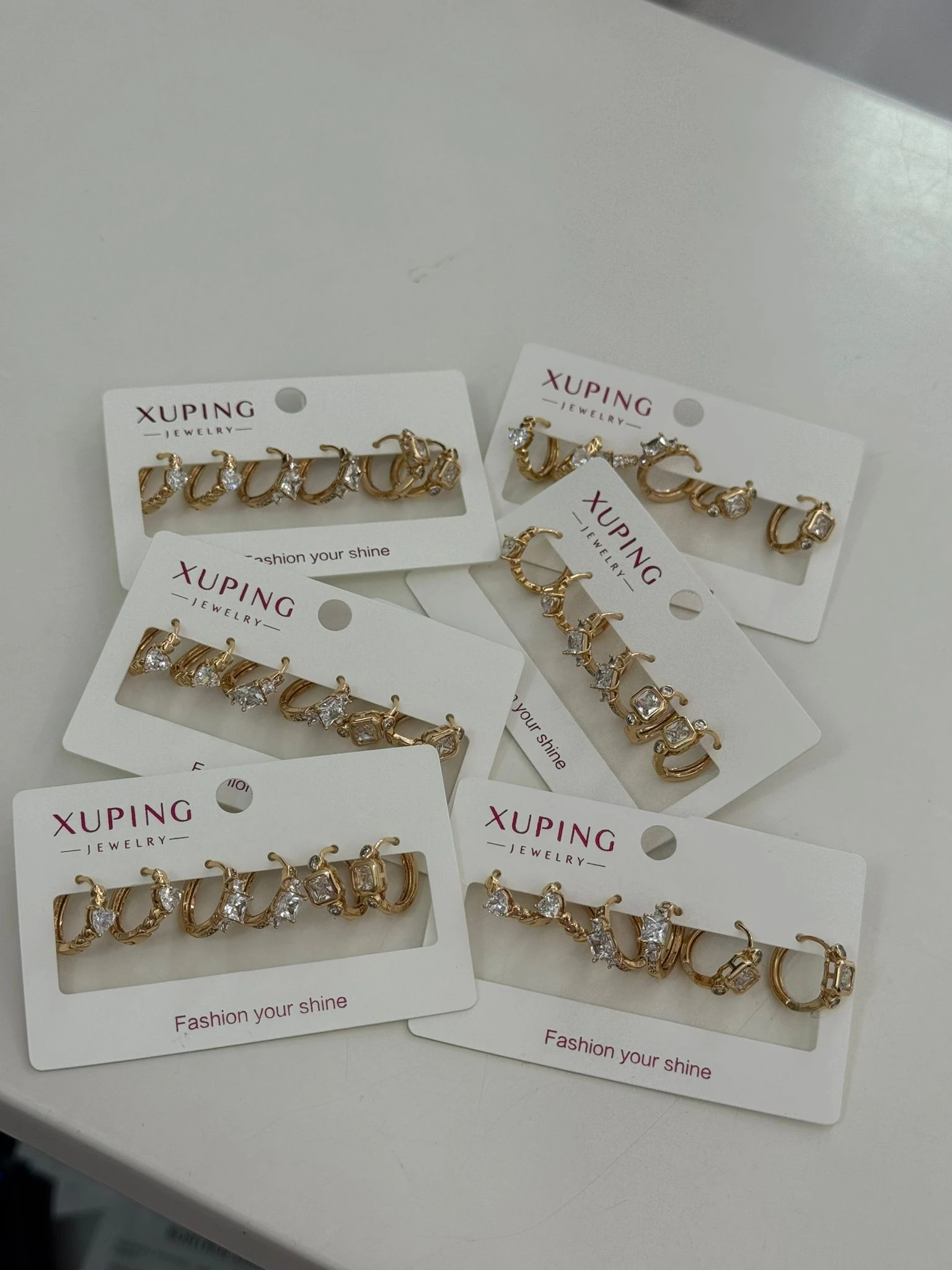 Taşlı Halkalı Çelik Küpe Seti 