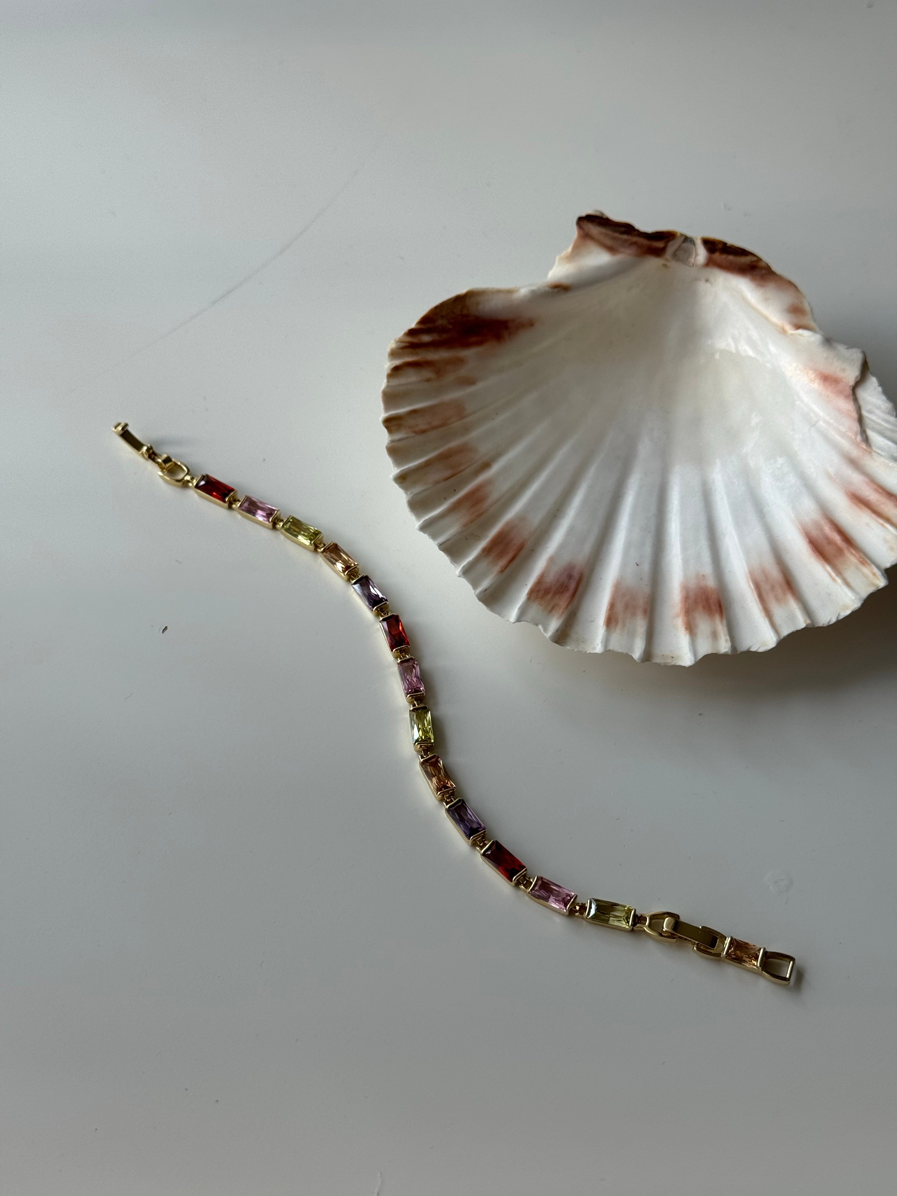 Renkli taşlı bileklik
