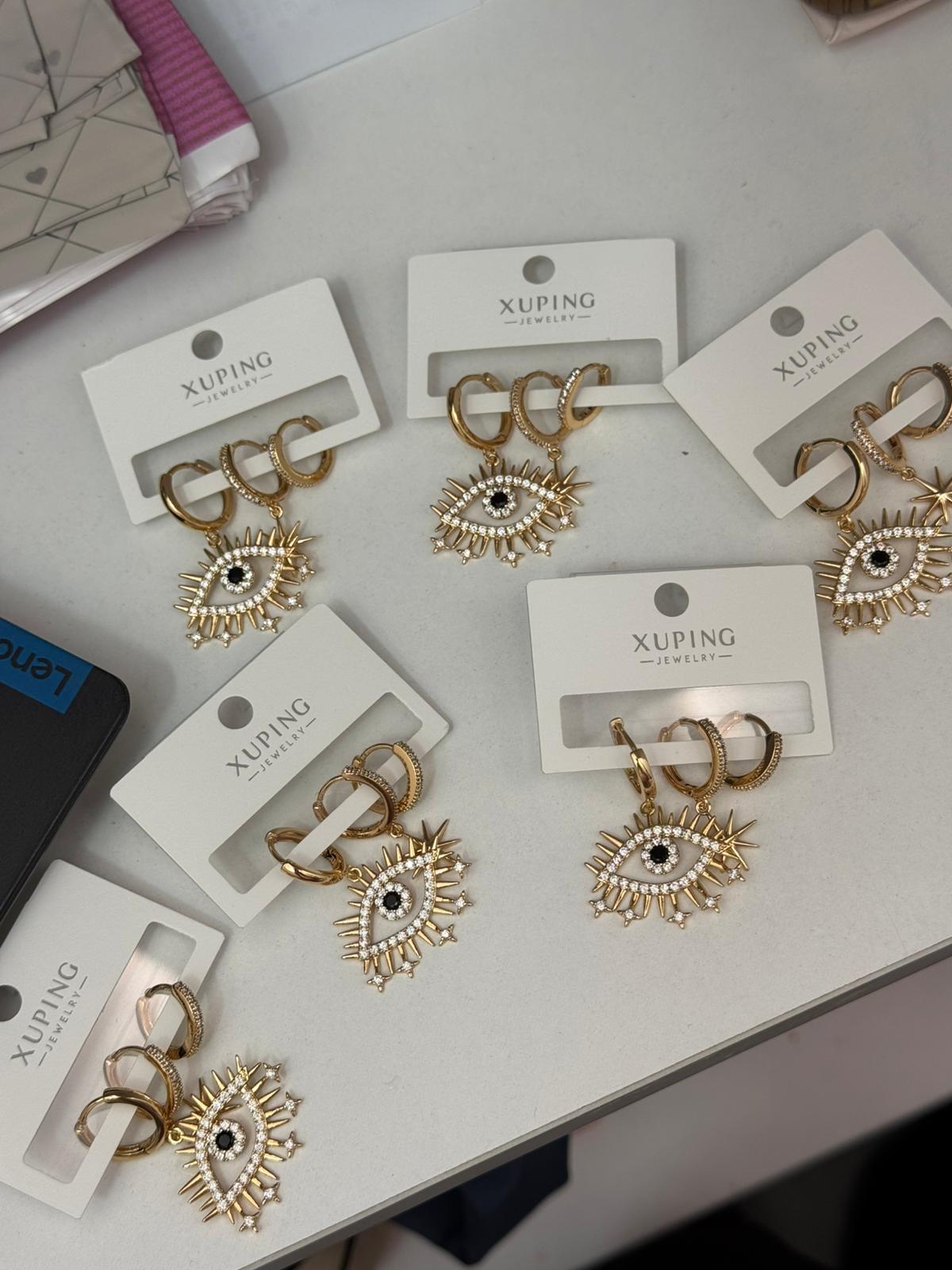 Göz Detaylı Çelik Set Küpe