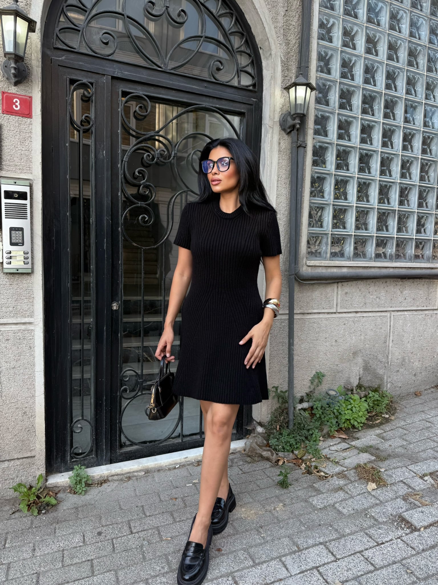 KISA KOL FİTİLLİ TRİKO ELBİSE