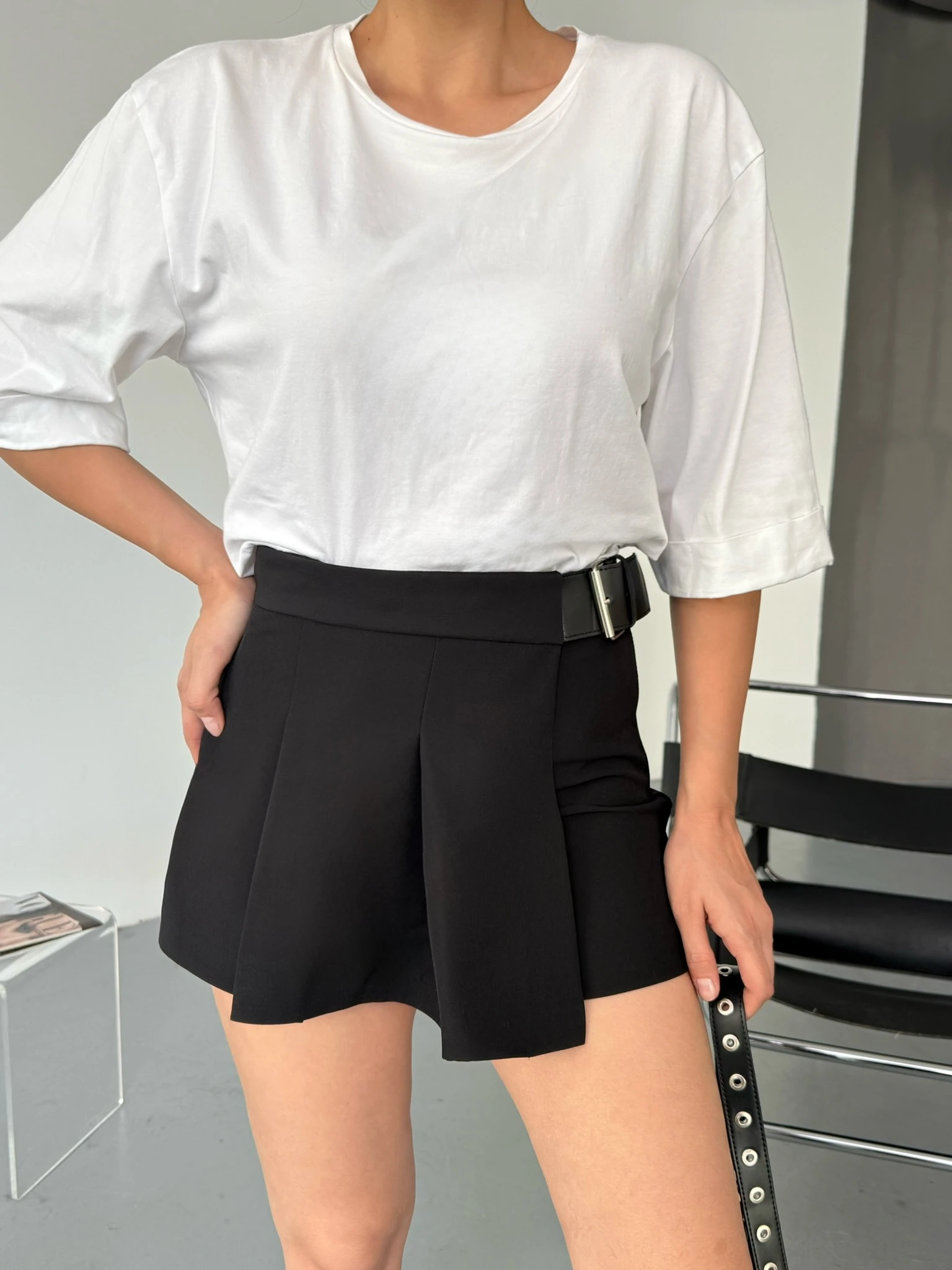 YANI KEMERLİ ŞORT ETEK