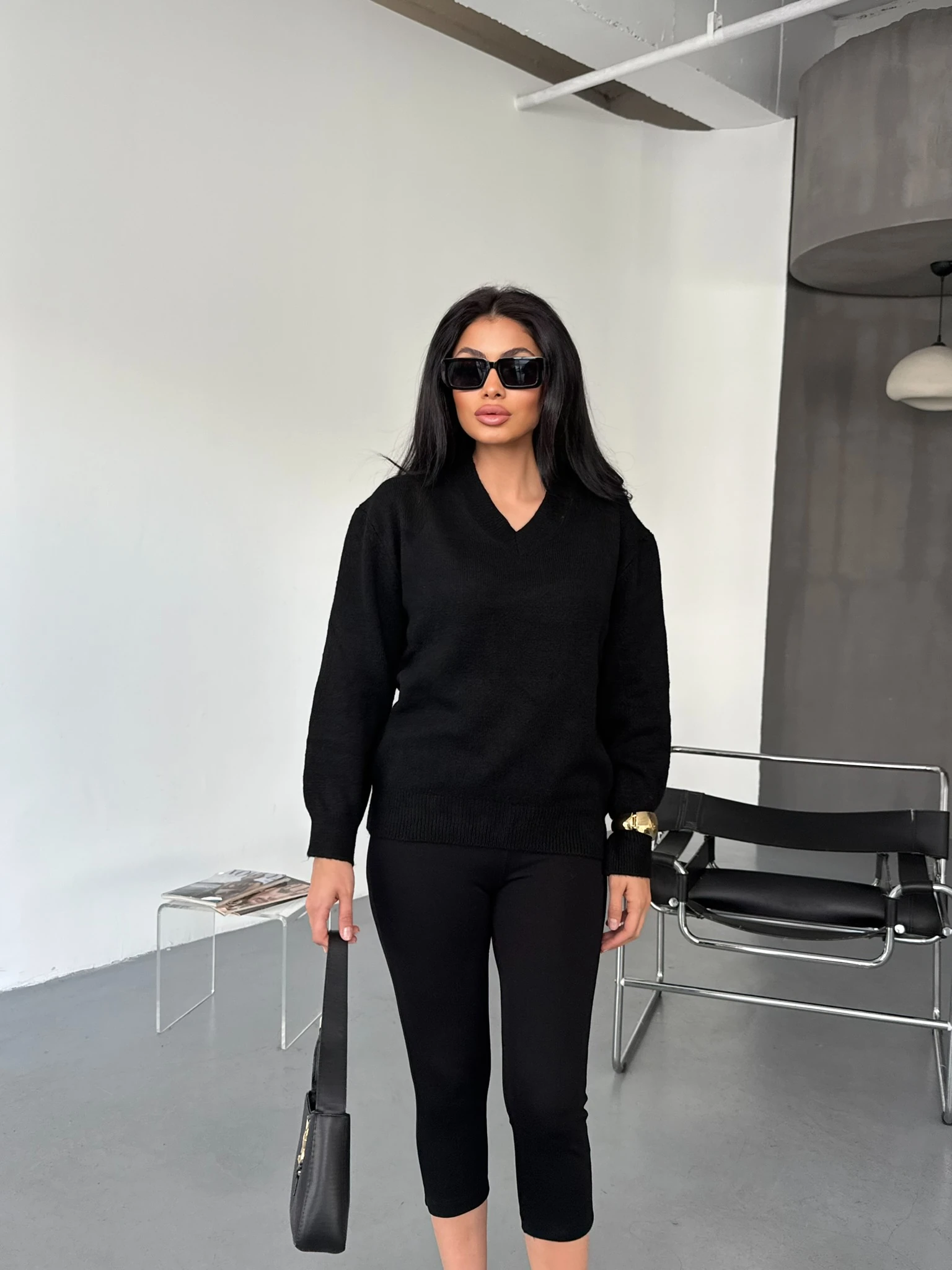 سترة تريكو برقبة على شكل حرف V