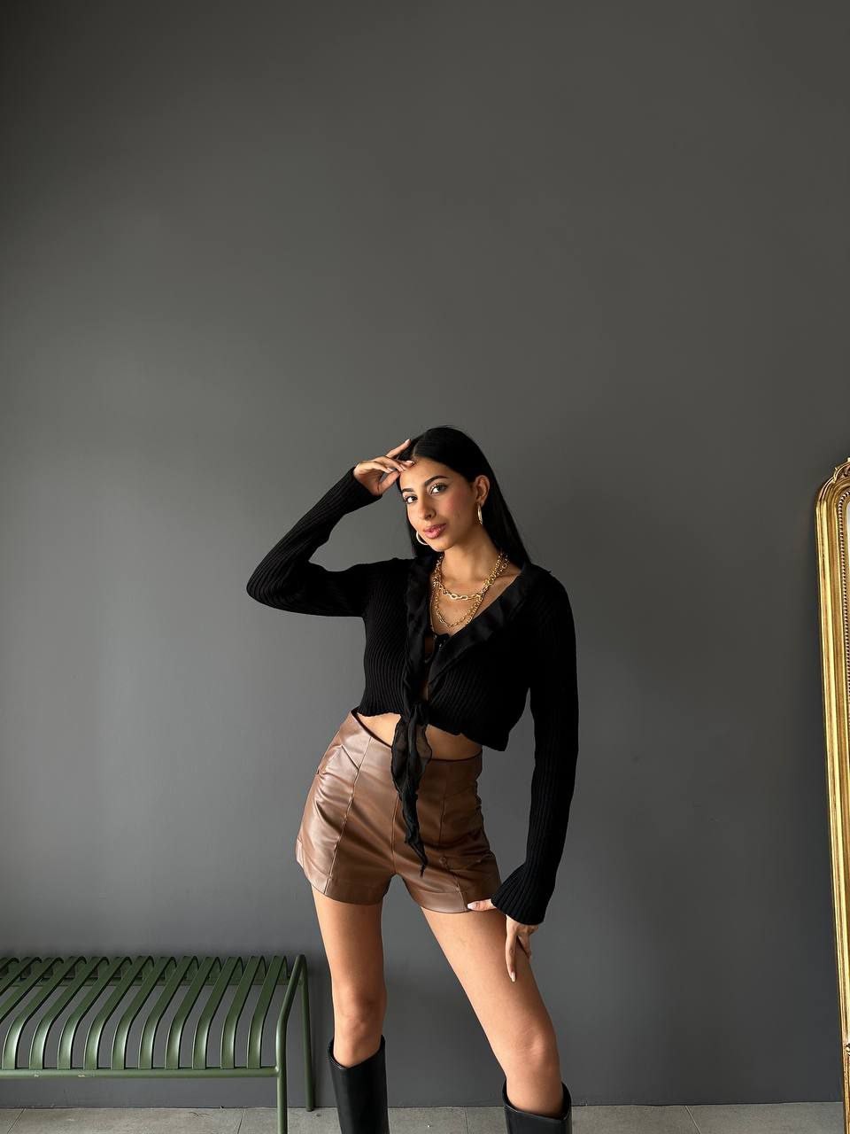 Ruffle FRONT SHORT KNIT CARDIGAN