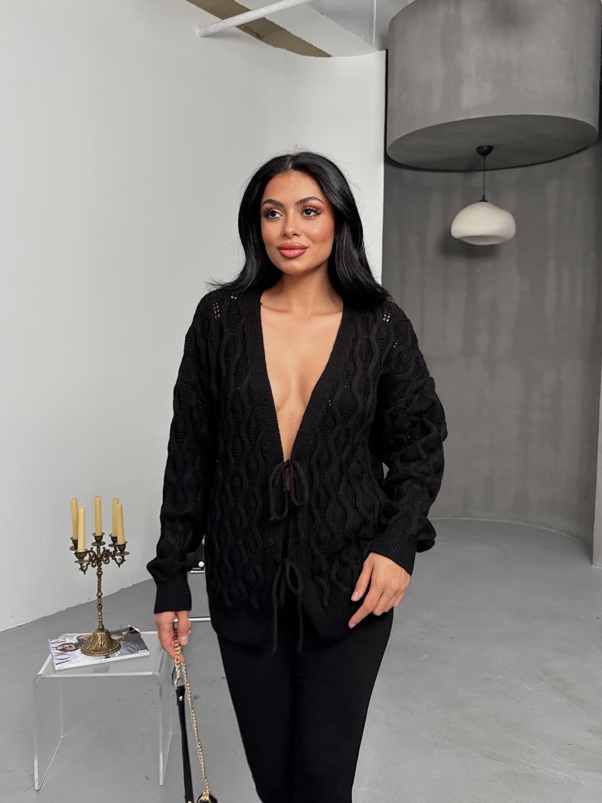 ÖNDEN BAĞLAMALI KISA TRİKO HIRKA