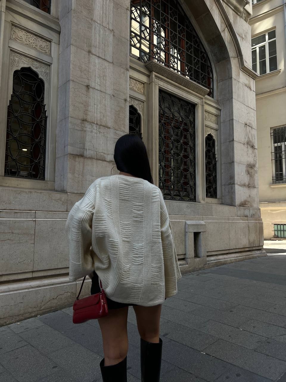 CENTRALIZED SWEATER