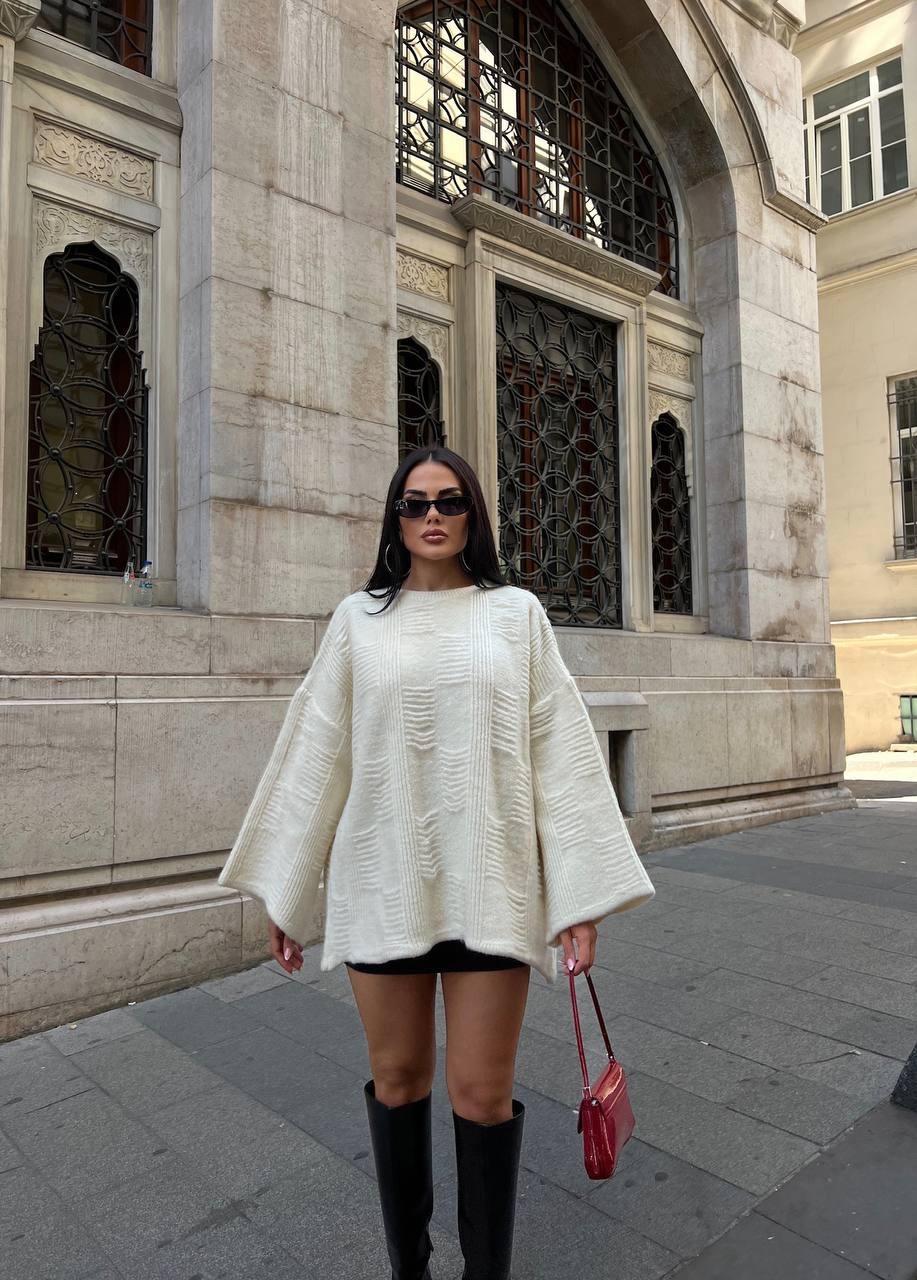CENTRALIZED SWEATER