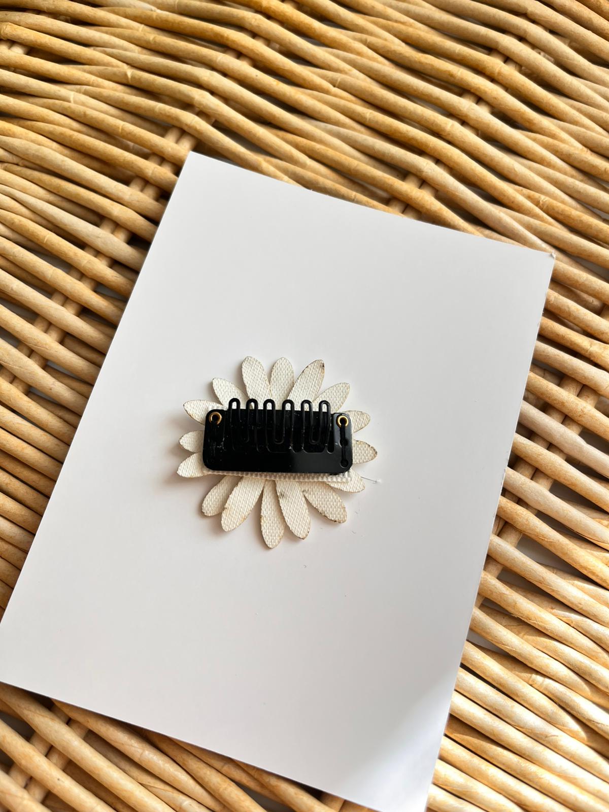 Simli Papatya Saçlı - Saçsız Kız Bebek Toka 